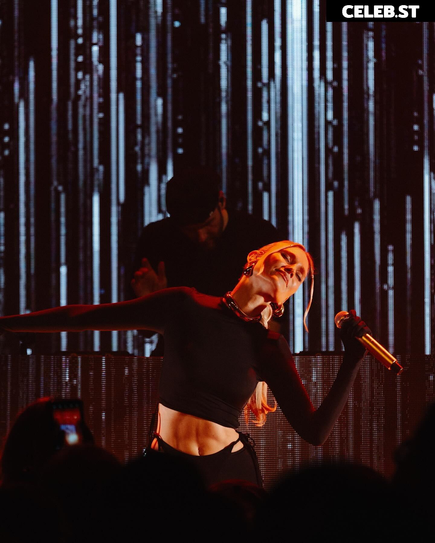 Carolin Niemczyk Image 2818772