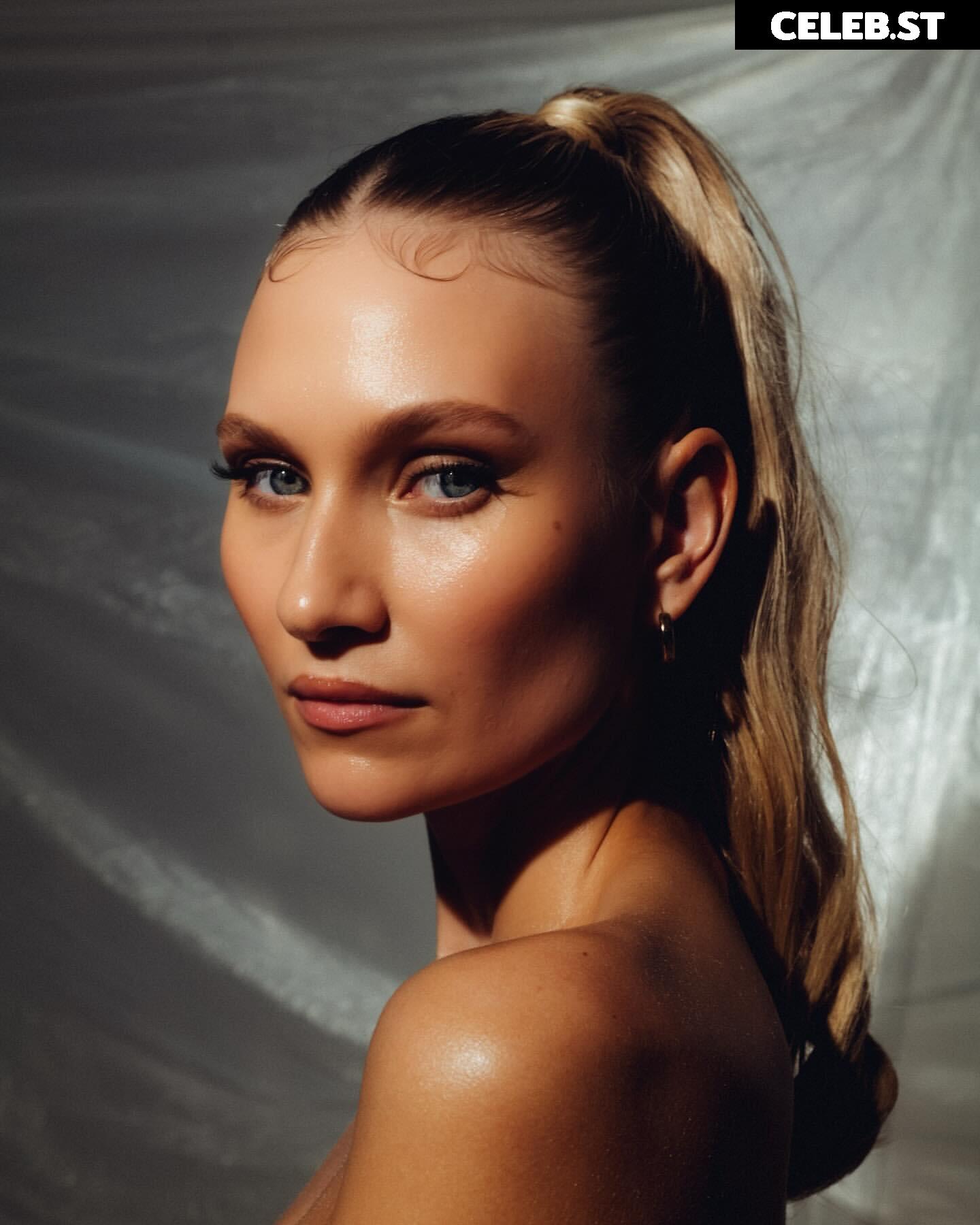 Carolin Niemczyk Image 2818675