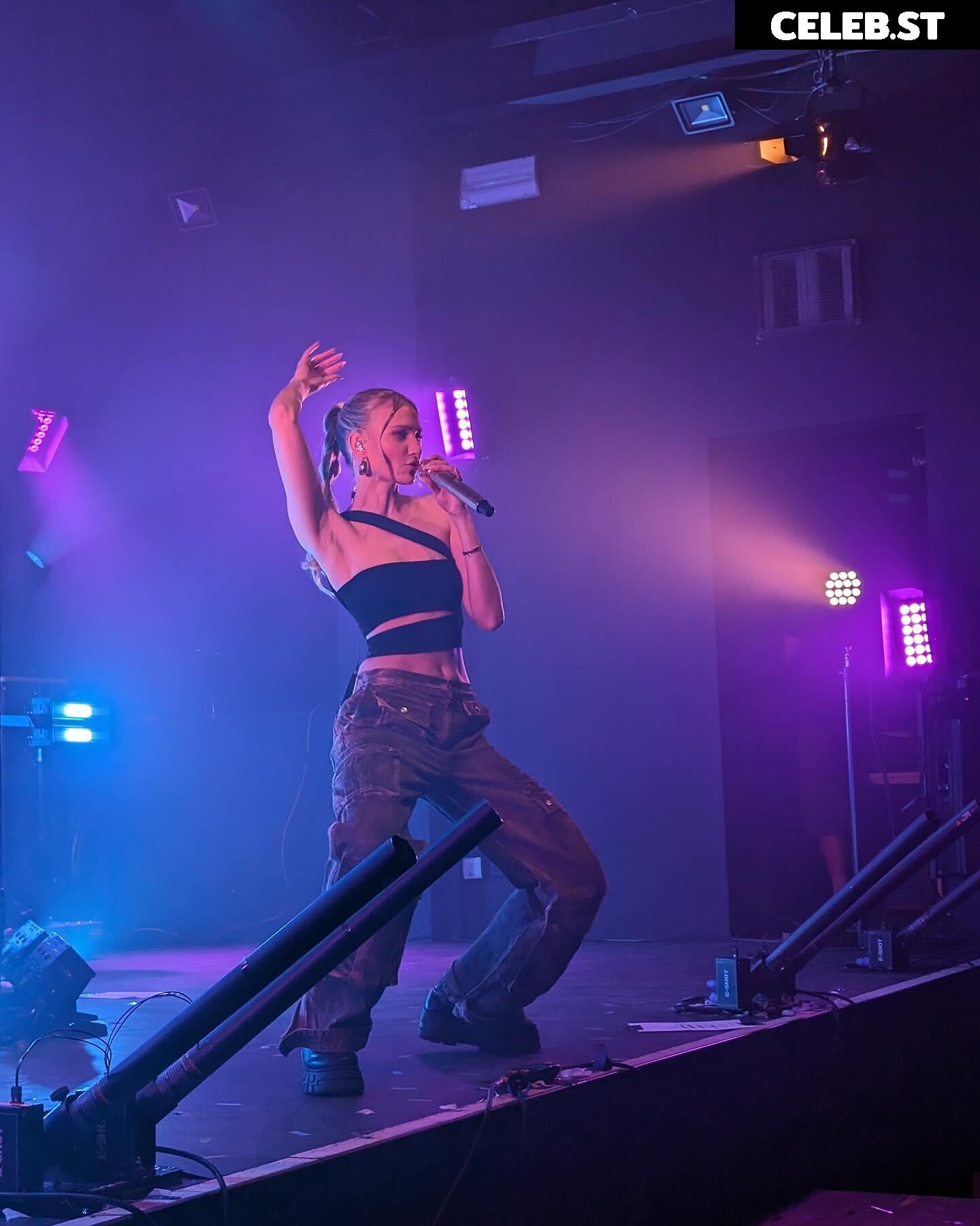 Carolin Niemczyk Image 2818637