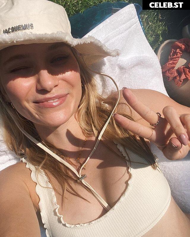 Carolin Niemczyk Image 2818031