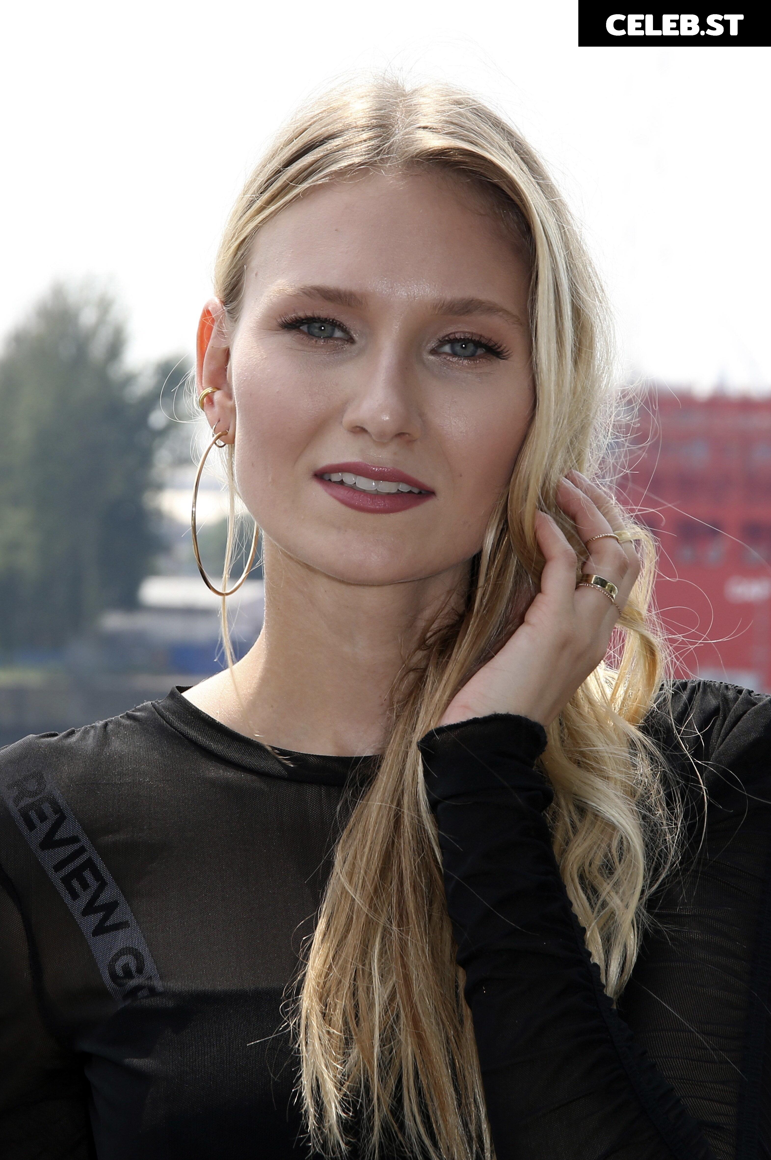 Carolin Niemczyk Image 2818303