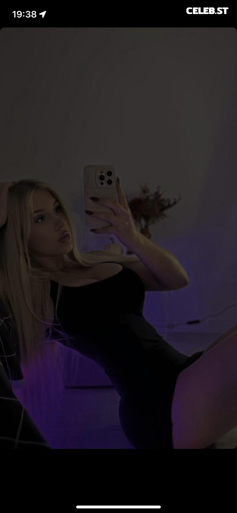 Pavoxy Image 2807965