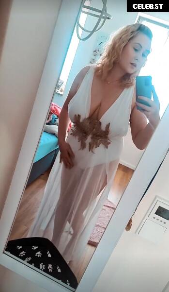 Celina Grimm Image 2803391