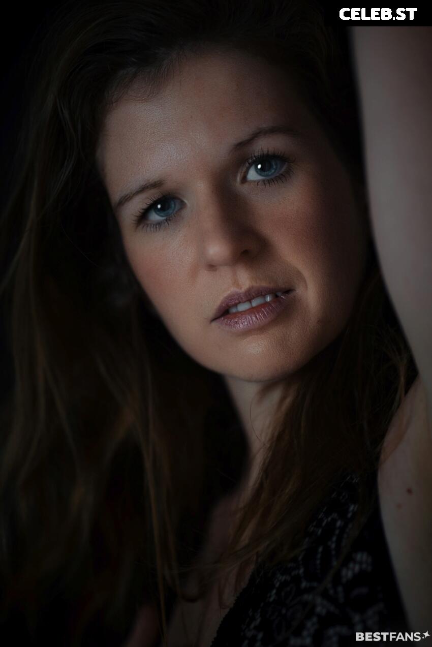 Marie_packt_aus Image 2800028