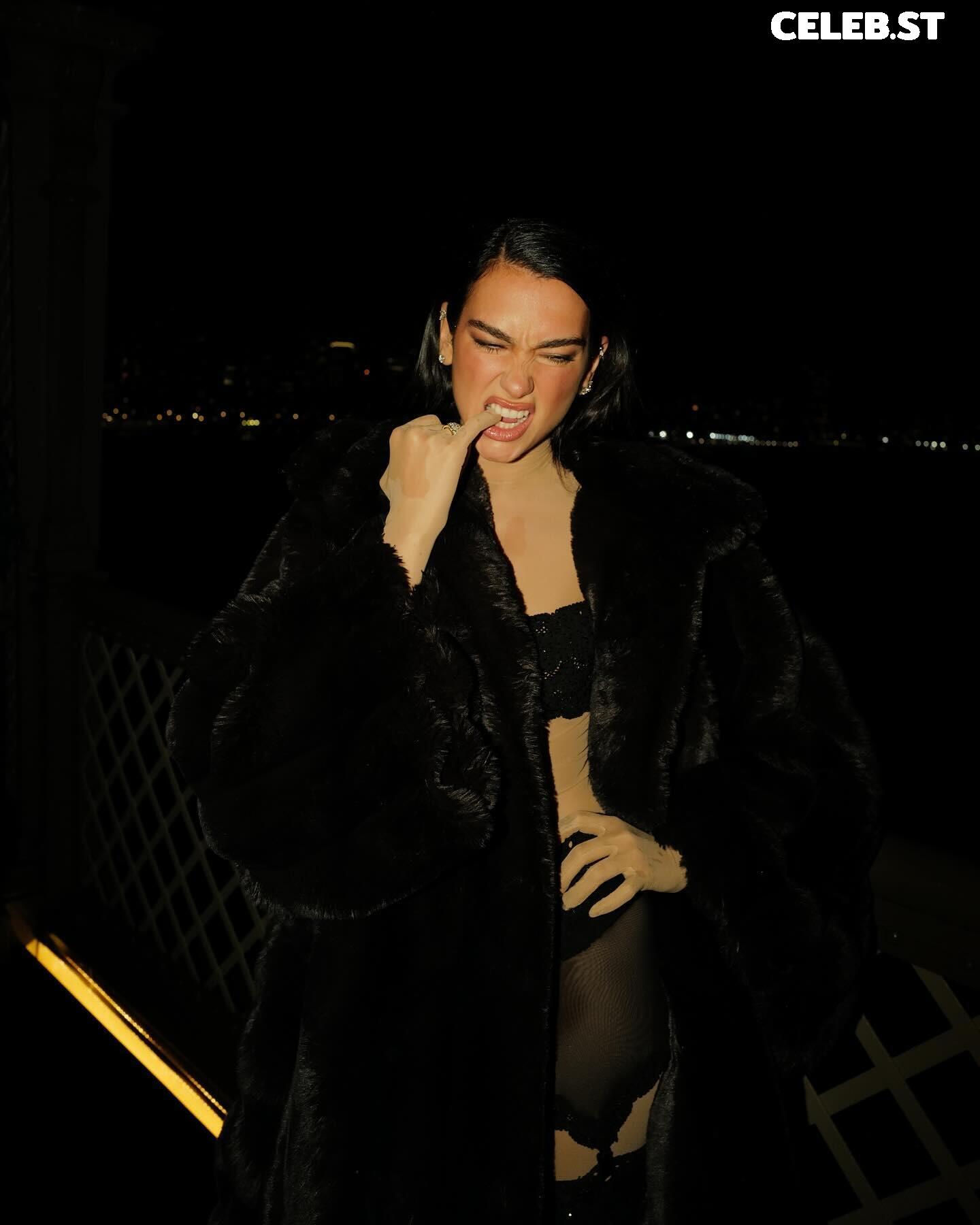 Dua Lipa Image 2999636
