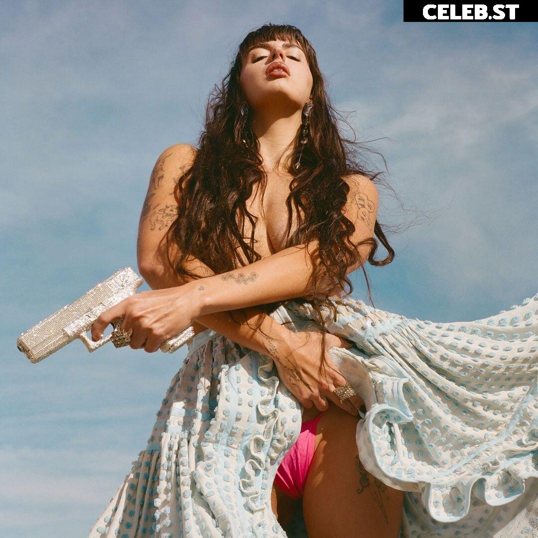 Rebecca Black Image 2999637