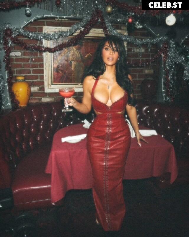 Kim Kardashian Image 2999159