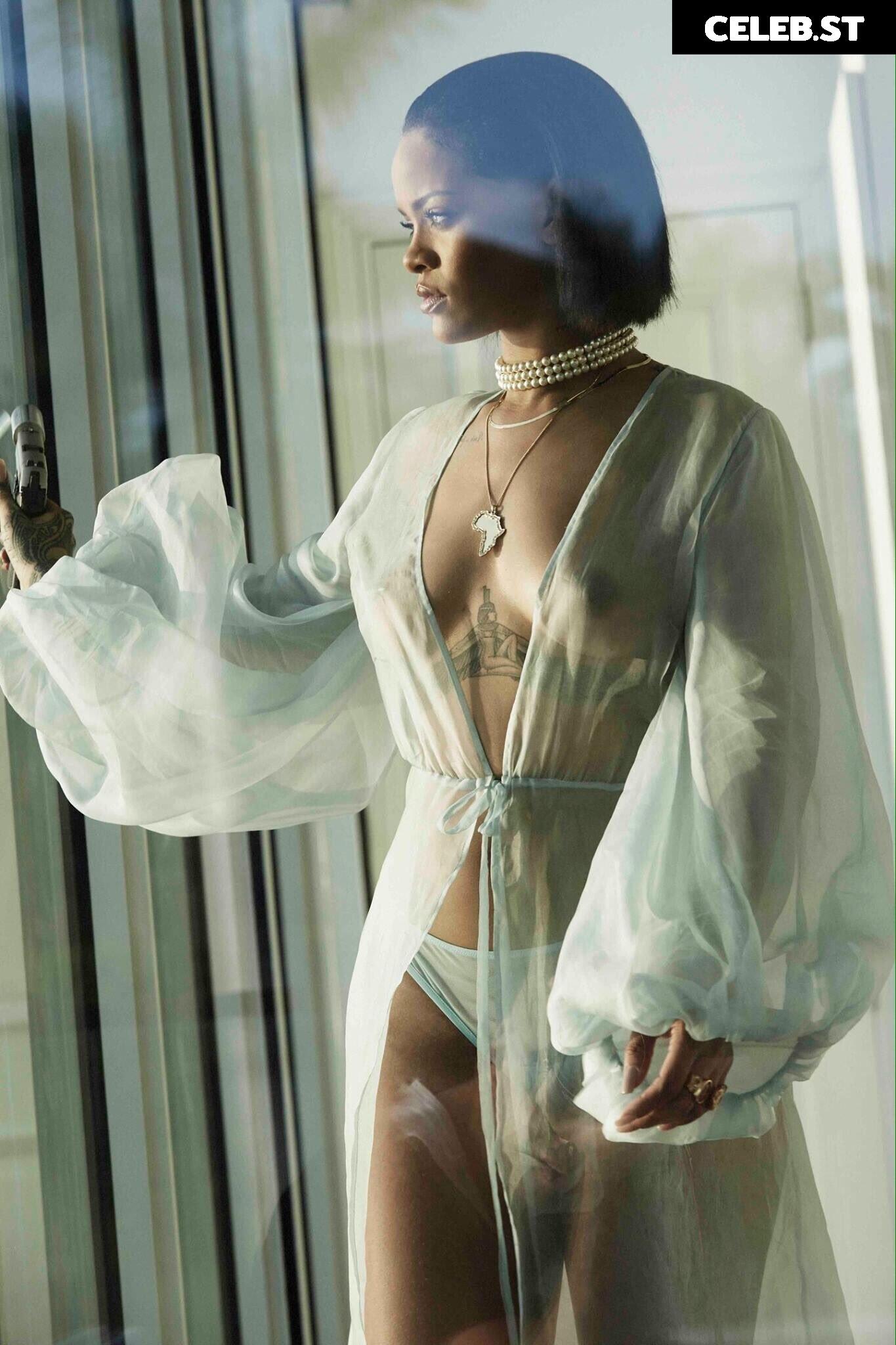 Rihanna Image 2999349