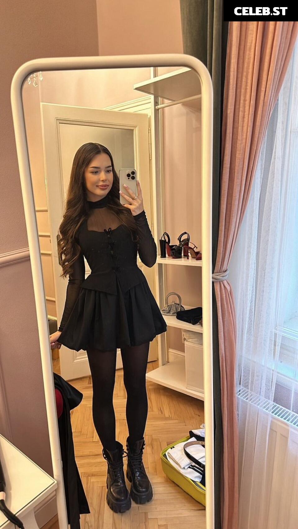 petrakaroshova Image 2987751