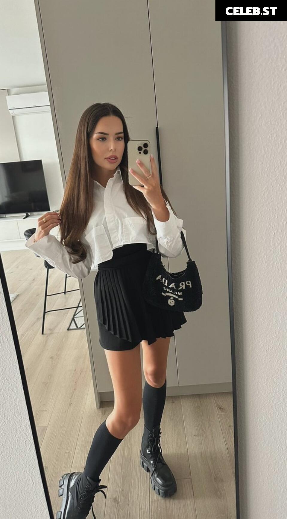 petrakaroshova Image 2988453