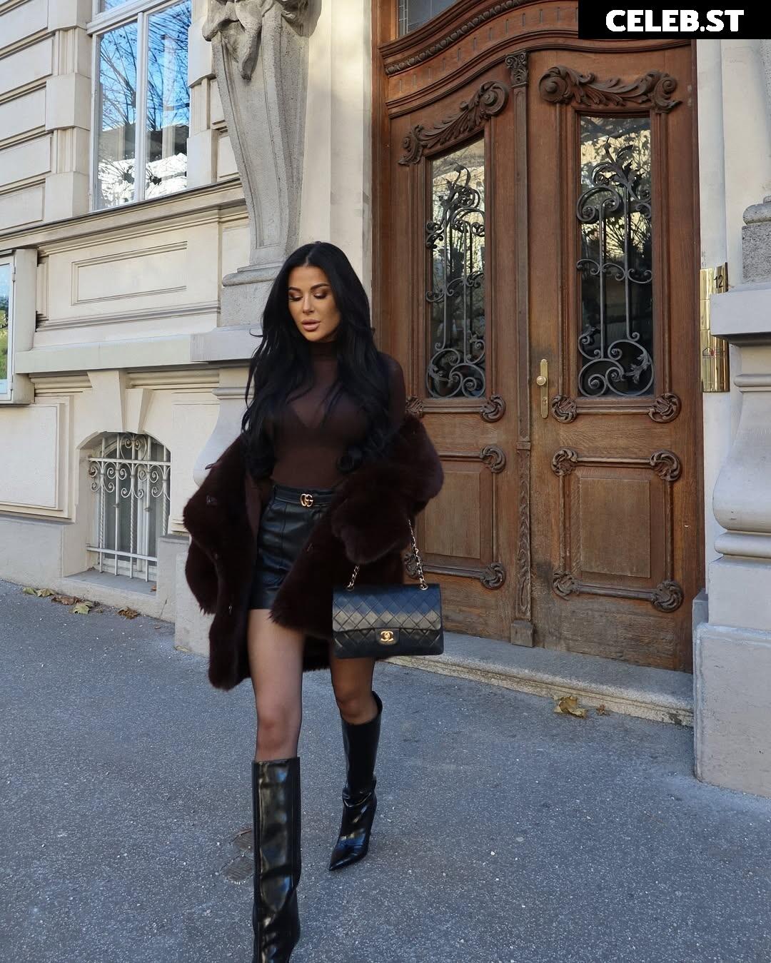 Lisa Weinberger Image 2935816