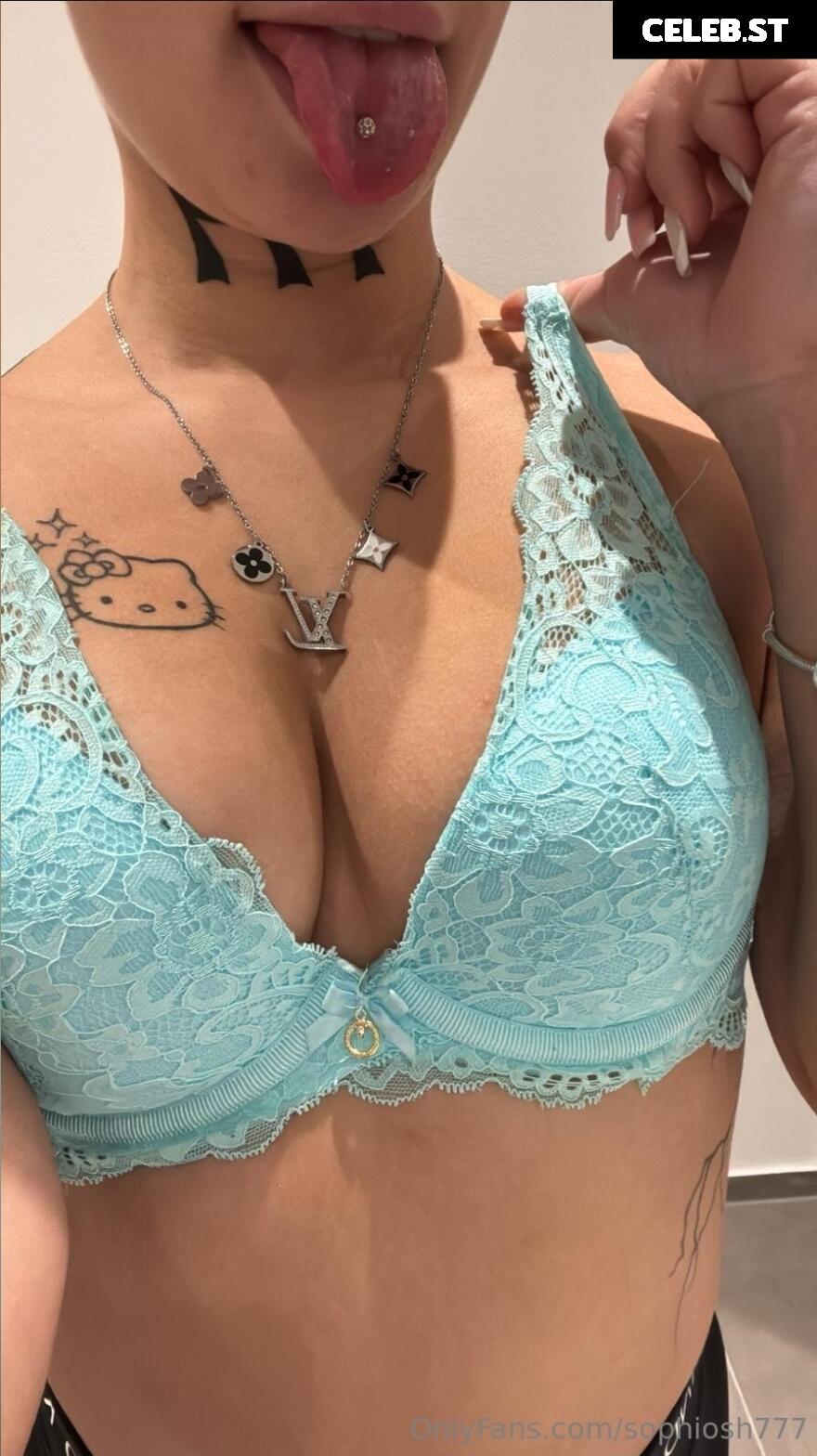 Sophioosh Image 2913944