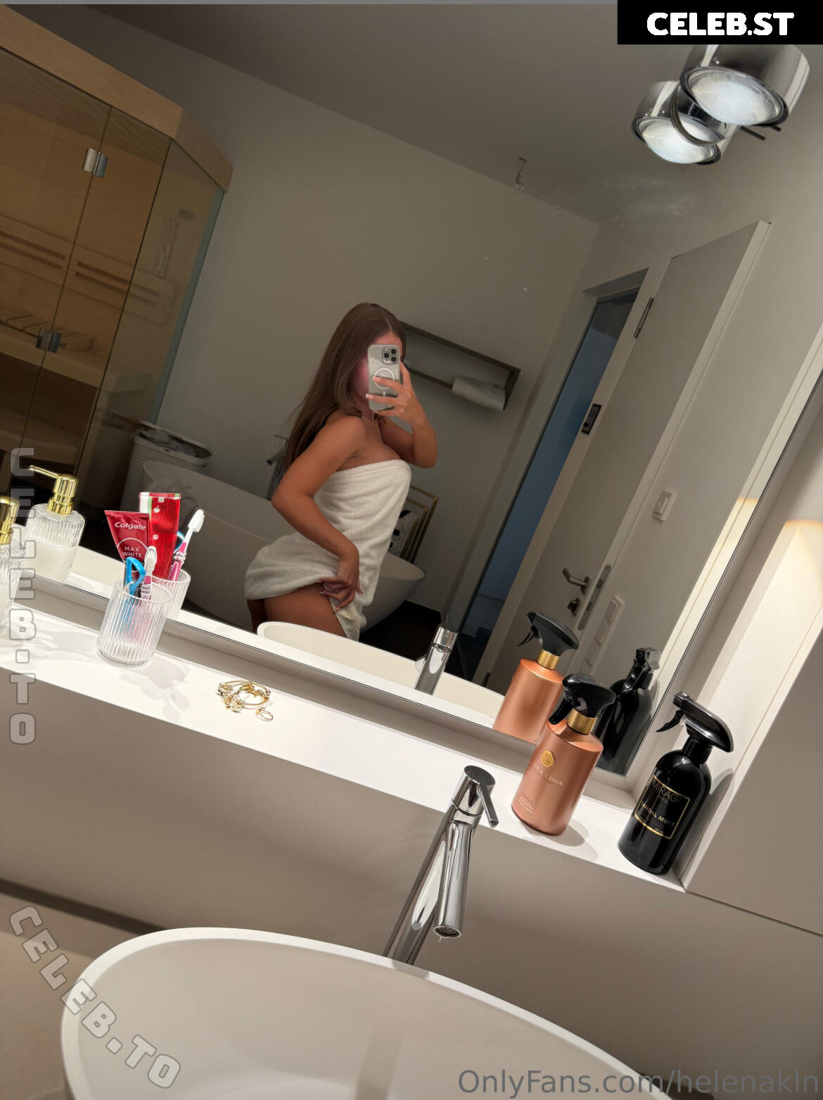 Helenaakln Image 24952624