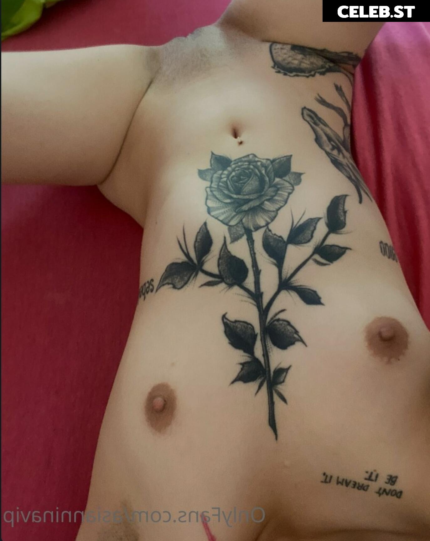 asianiina Image 2495226