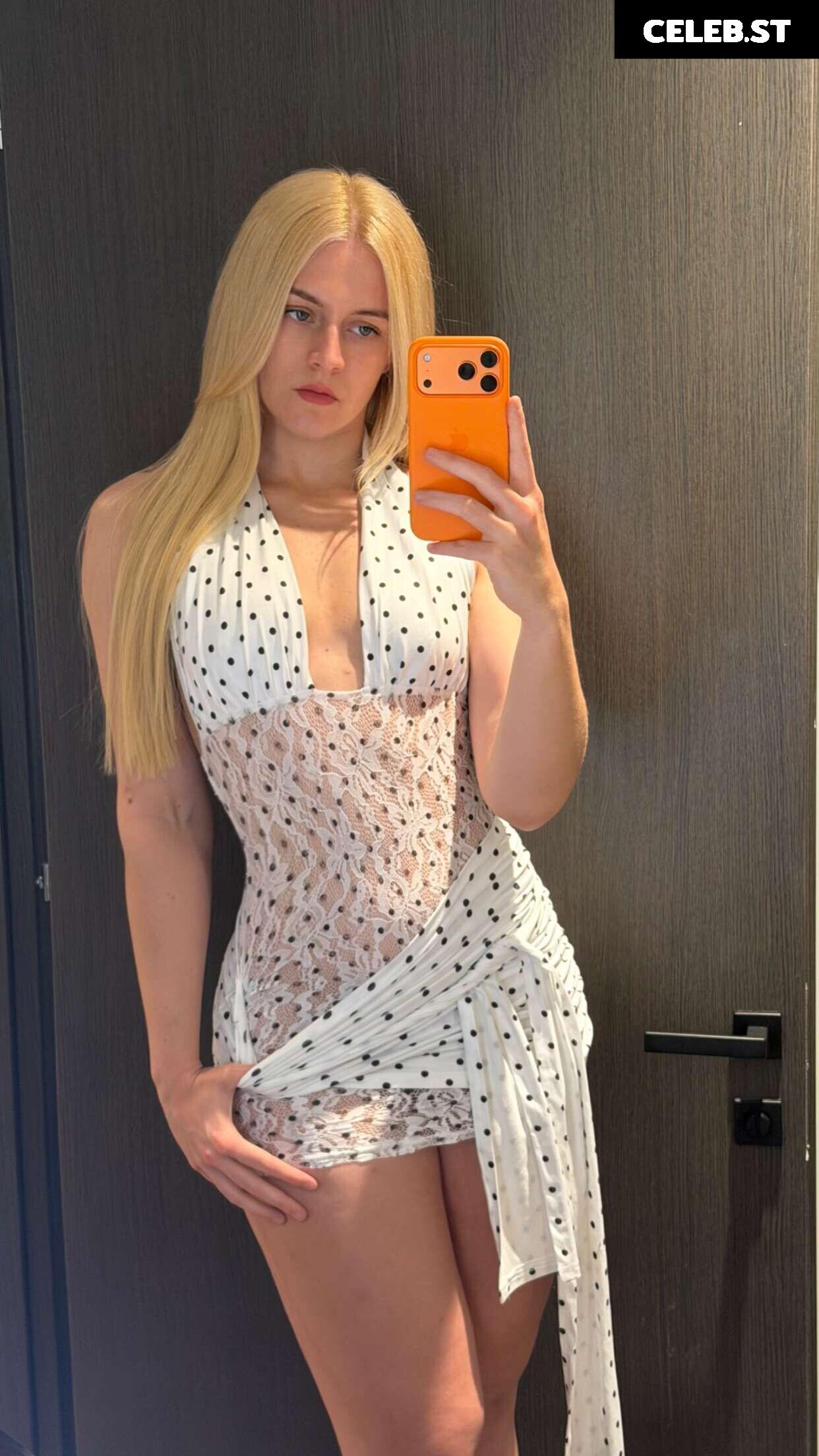Vera Dijkmans / Veradijkmansofficial Image 24943524