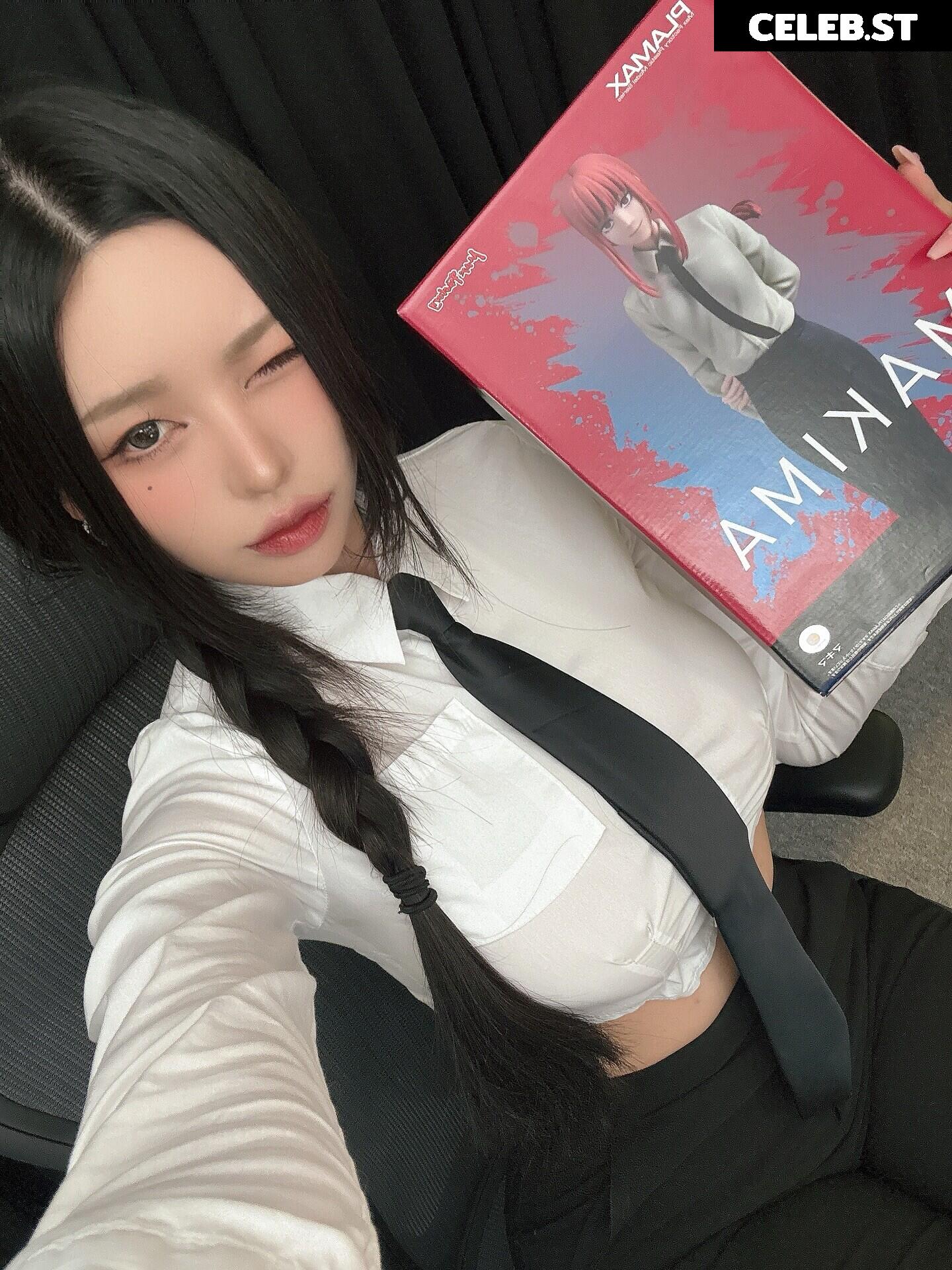 h___rvn | rvn1015 | 동그란 | Dongeuran Image 24925935