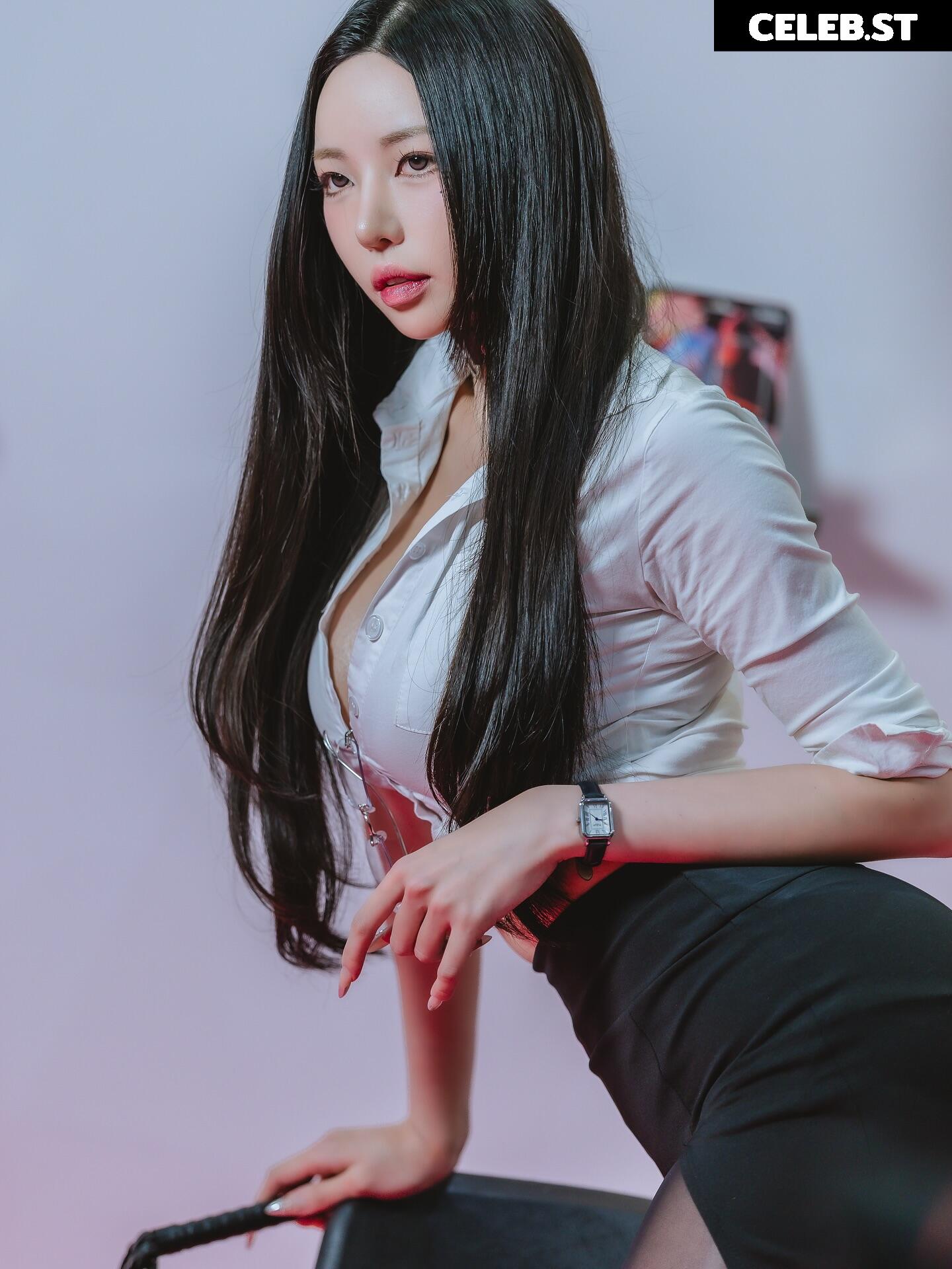 h___rvn | rvn1015 | 동그란 | Dongeuran Image 24925825