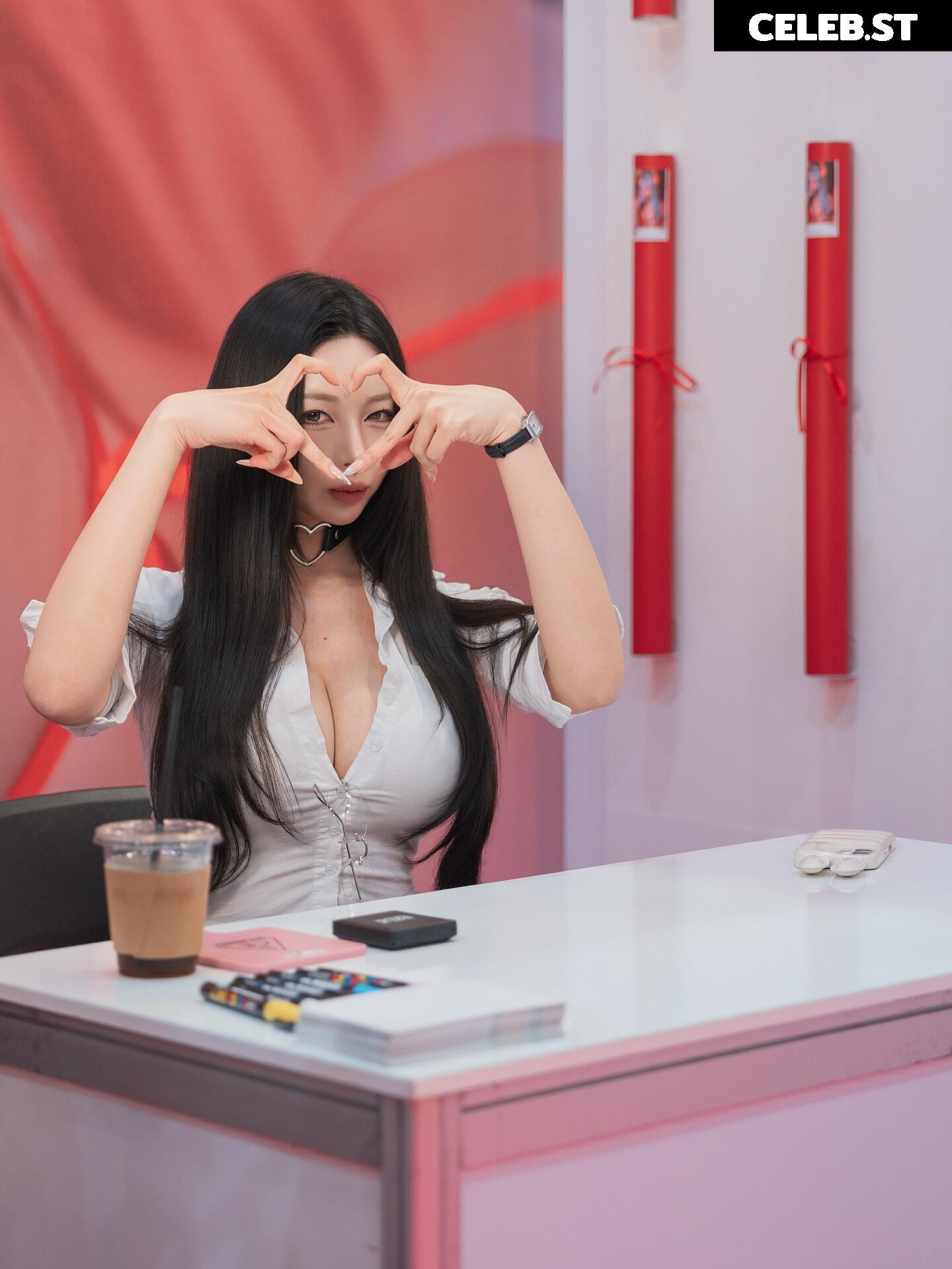 h___rvn | rvn1015 | 동그란 | Dongeuran Image 24925824