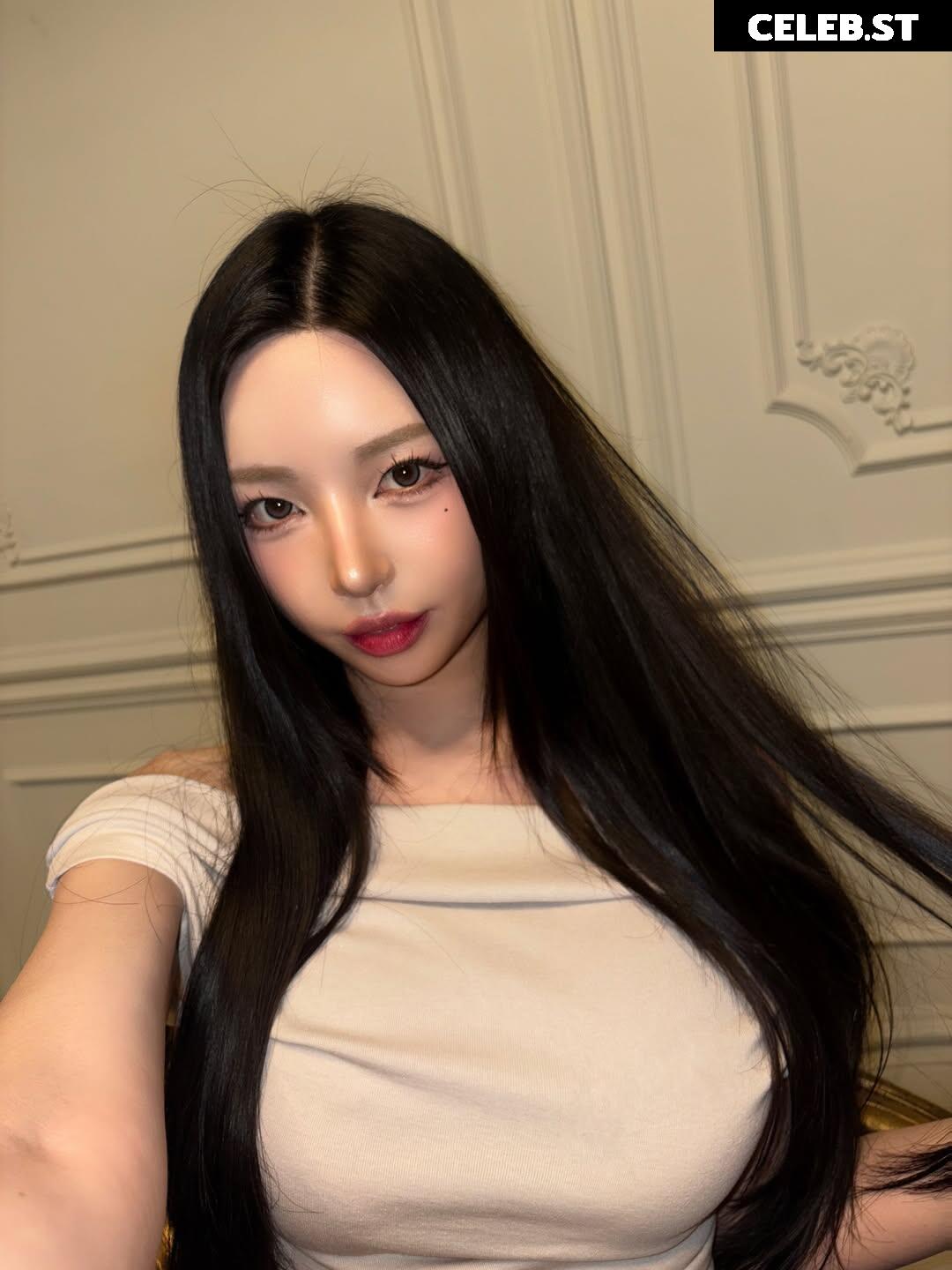h___rvn | rvn1015 | 동그란 | Dongeuran Image 24925862