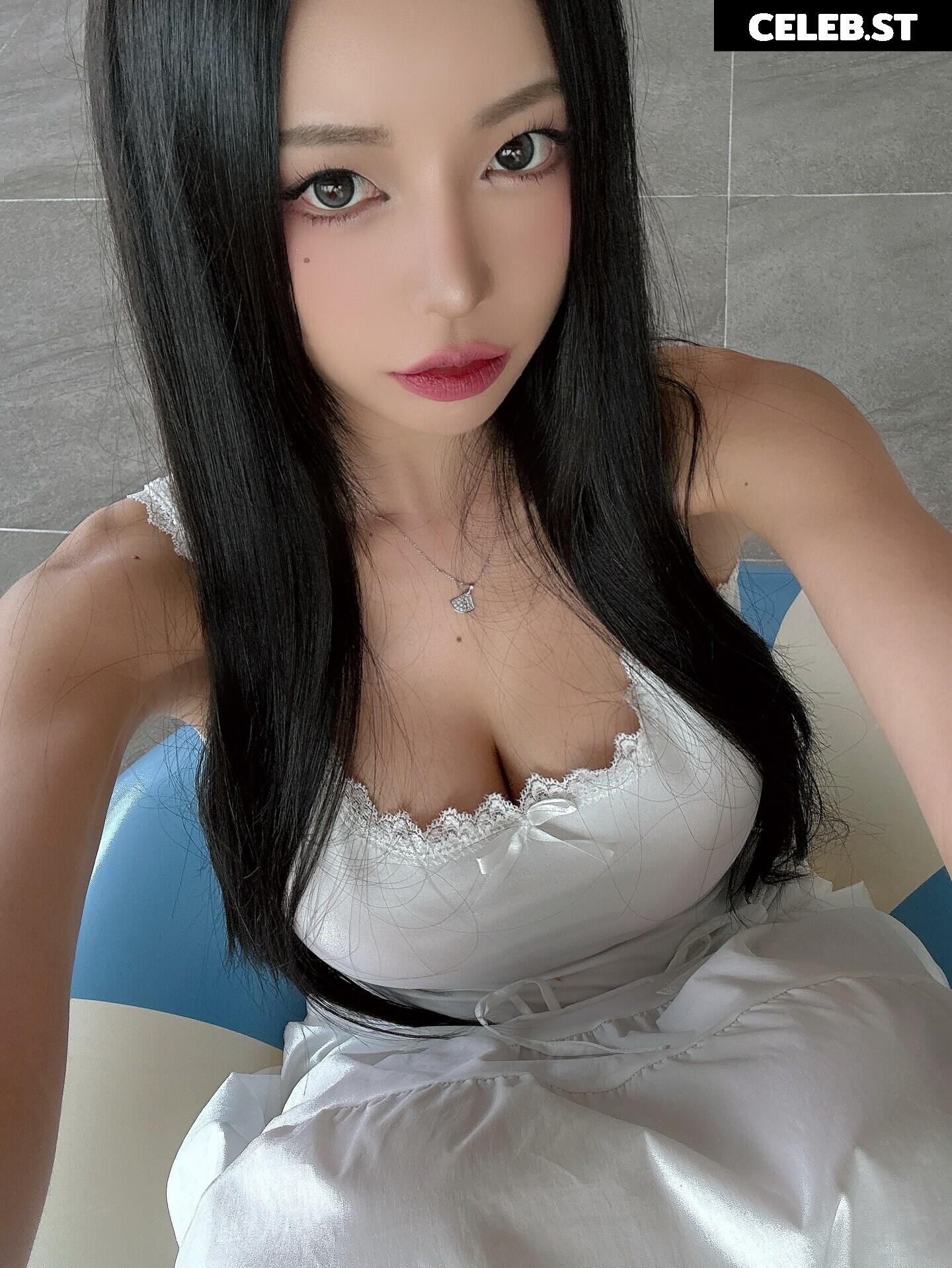 h___rvn | rvn1015 | 동그란 | Dongeuran Image 24925782