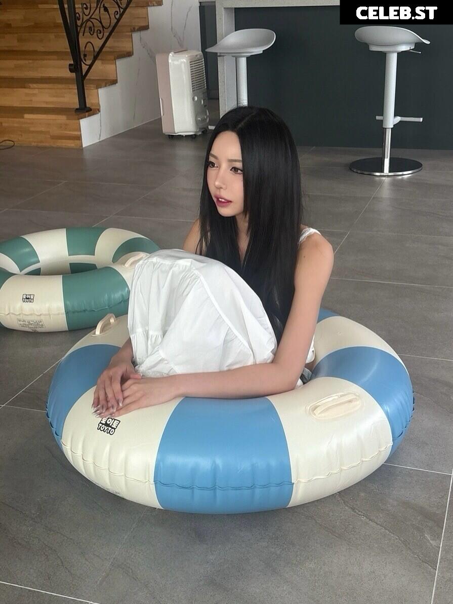h___rvn | rvn1015 | 동그란 | Dongeuran Image 24925784