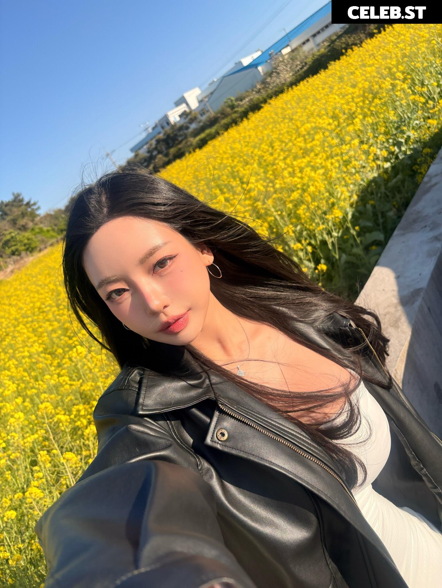 h___rvn | rvn1015 | 동그란 | Dongeuran Image 24926734