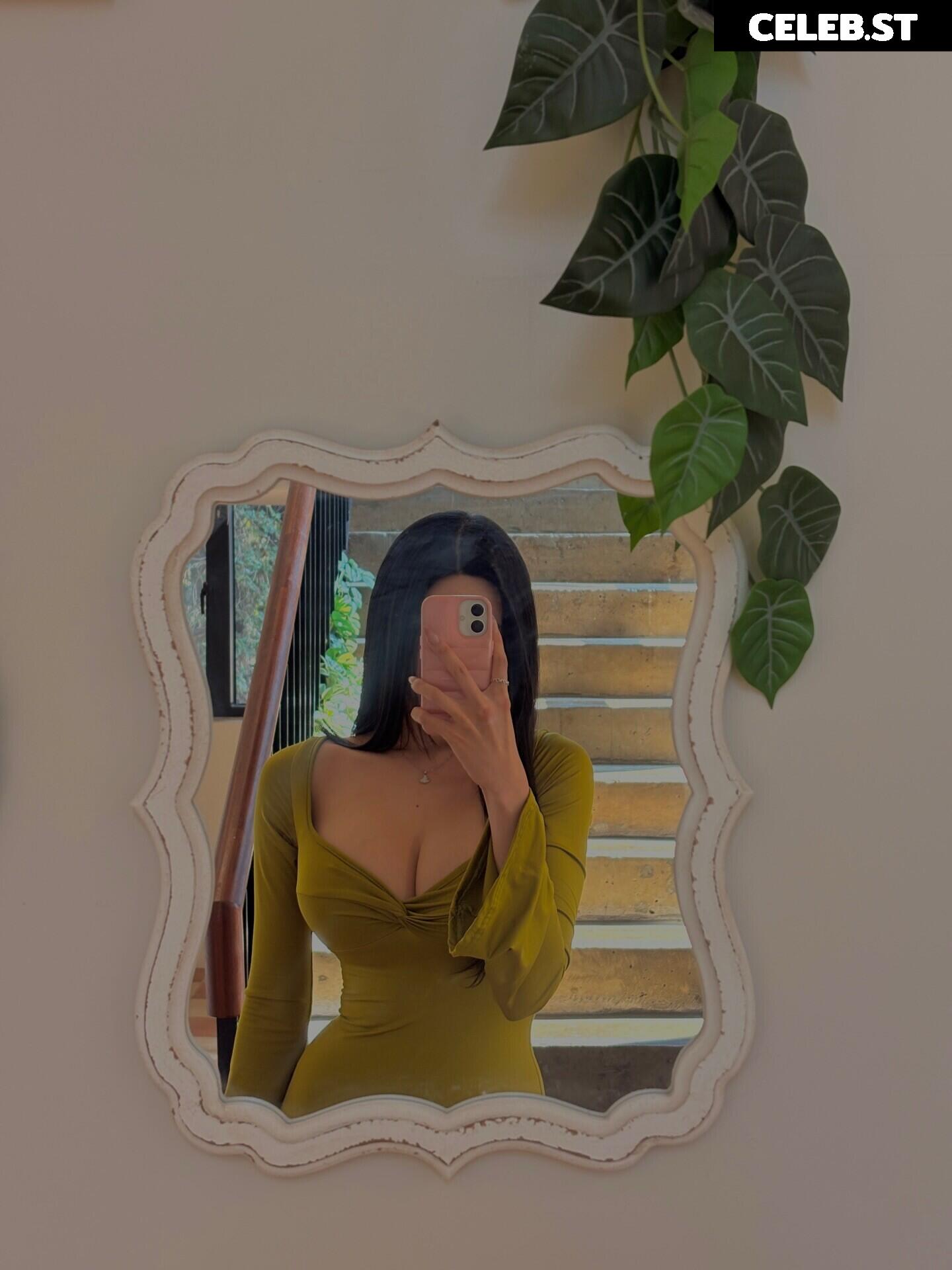 h___rvn | rvn1015 | 동그란 | Dongeuran Image 24926627