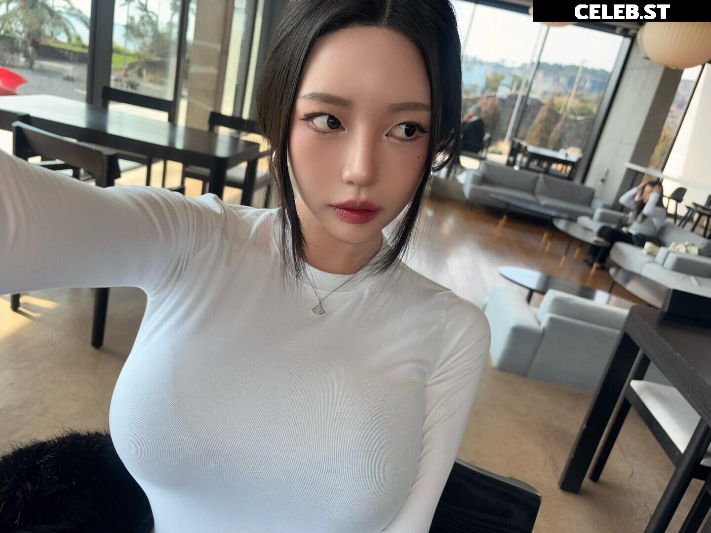 h___rvn | rvn1015 | 동그란 | Dongeuran Image 24926631