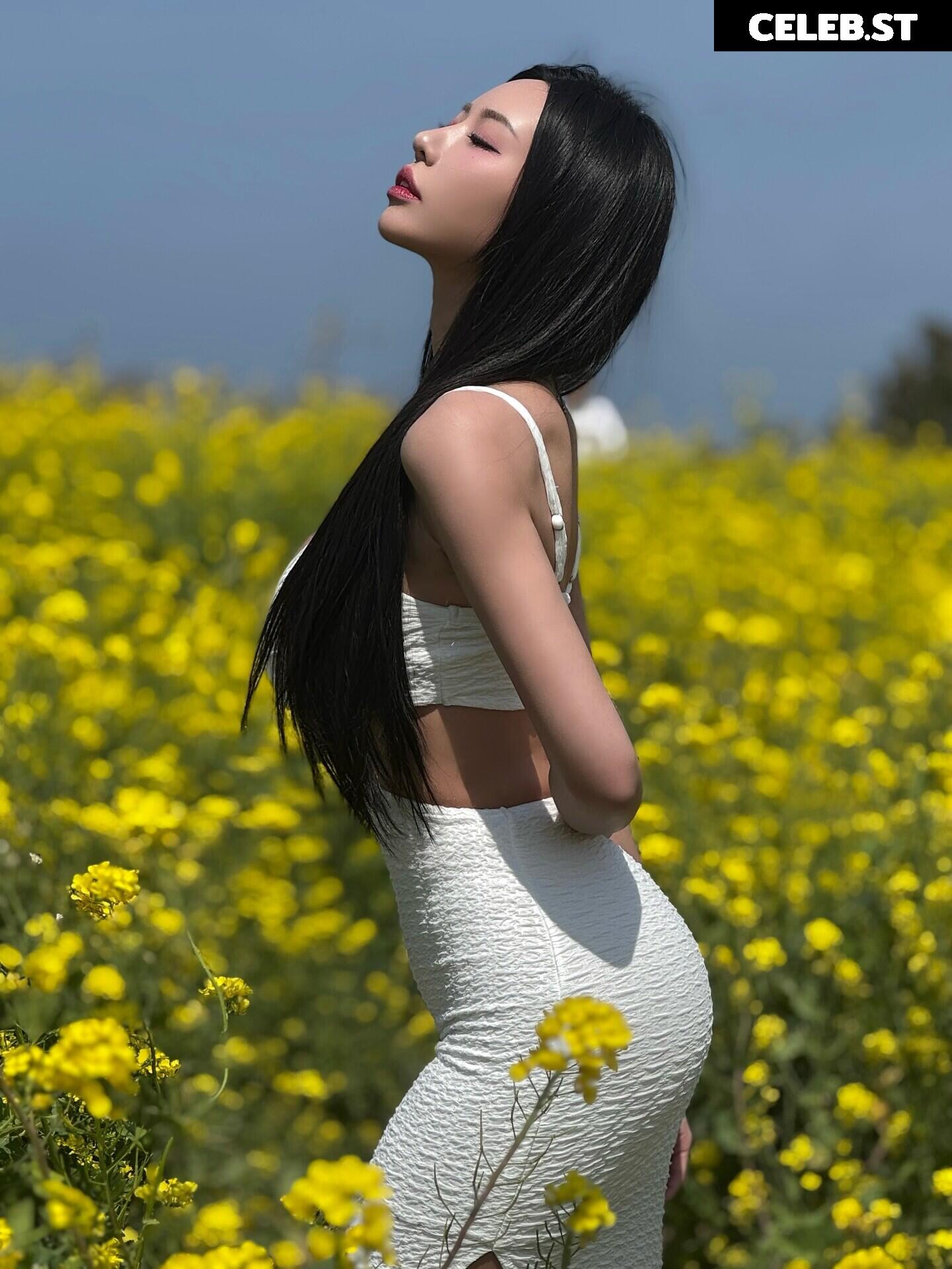 h___rvn | rvn1015 | 동그란 | Dongeuran Image 24926006
