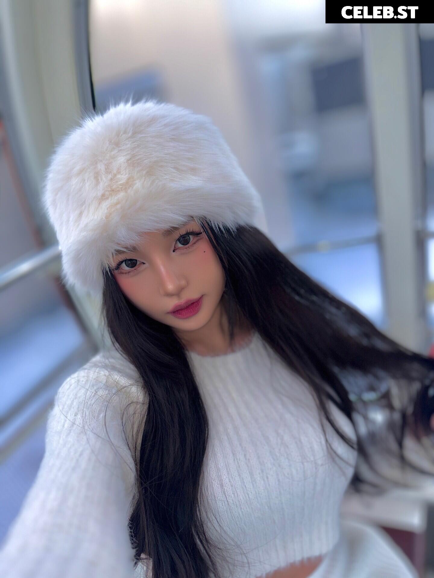 h___rvn | rvn1015 | 동그란 | Dongeuran Image 24926330