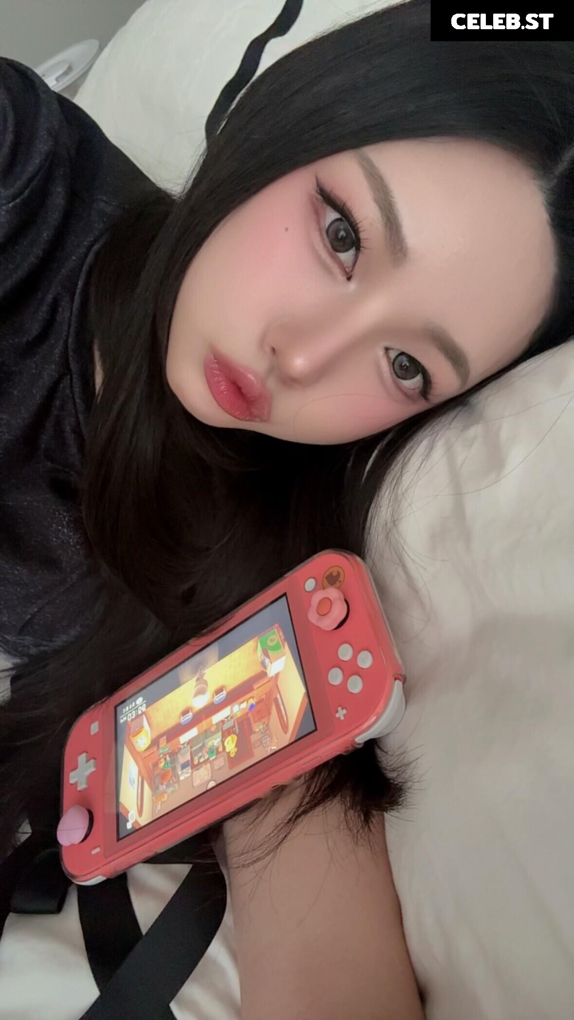 h___rvn | rvn1015 | 동그란 | Dongeuran Image 24926358