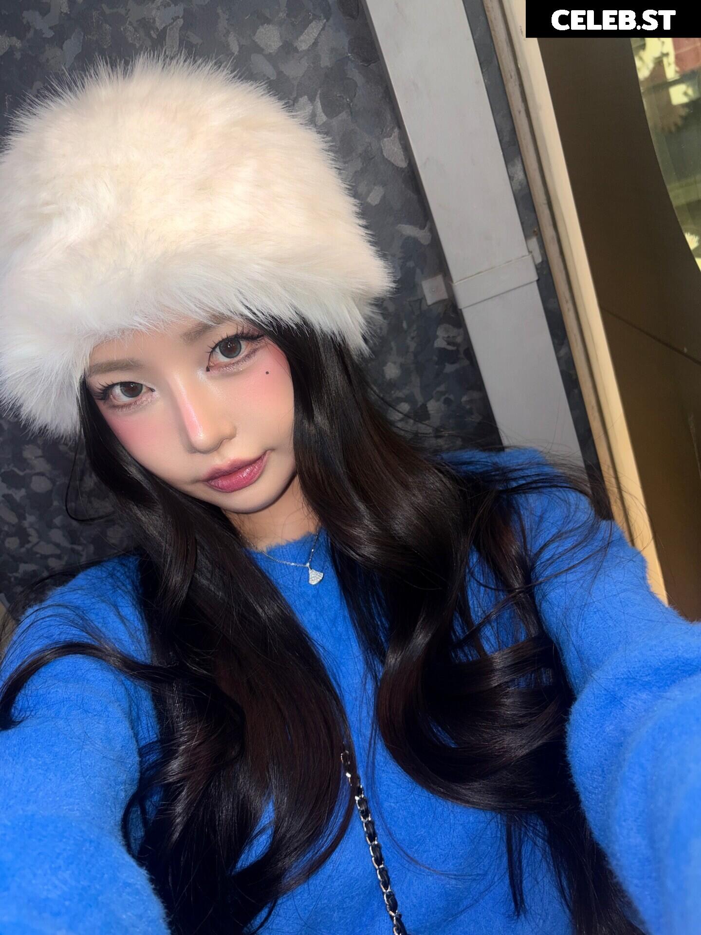h___rvn | rvn1015 | 동그란 | Dongeuran Image 24926251