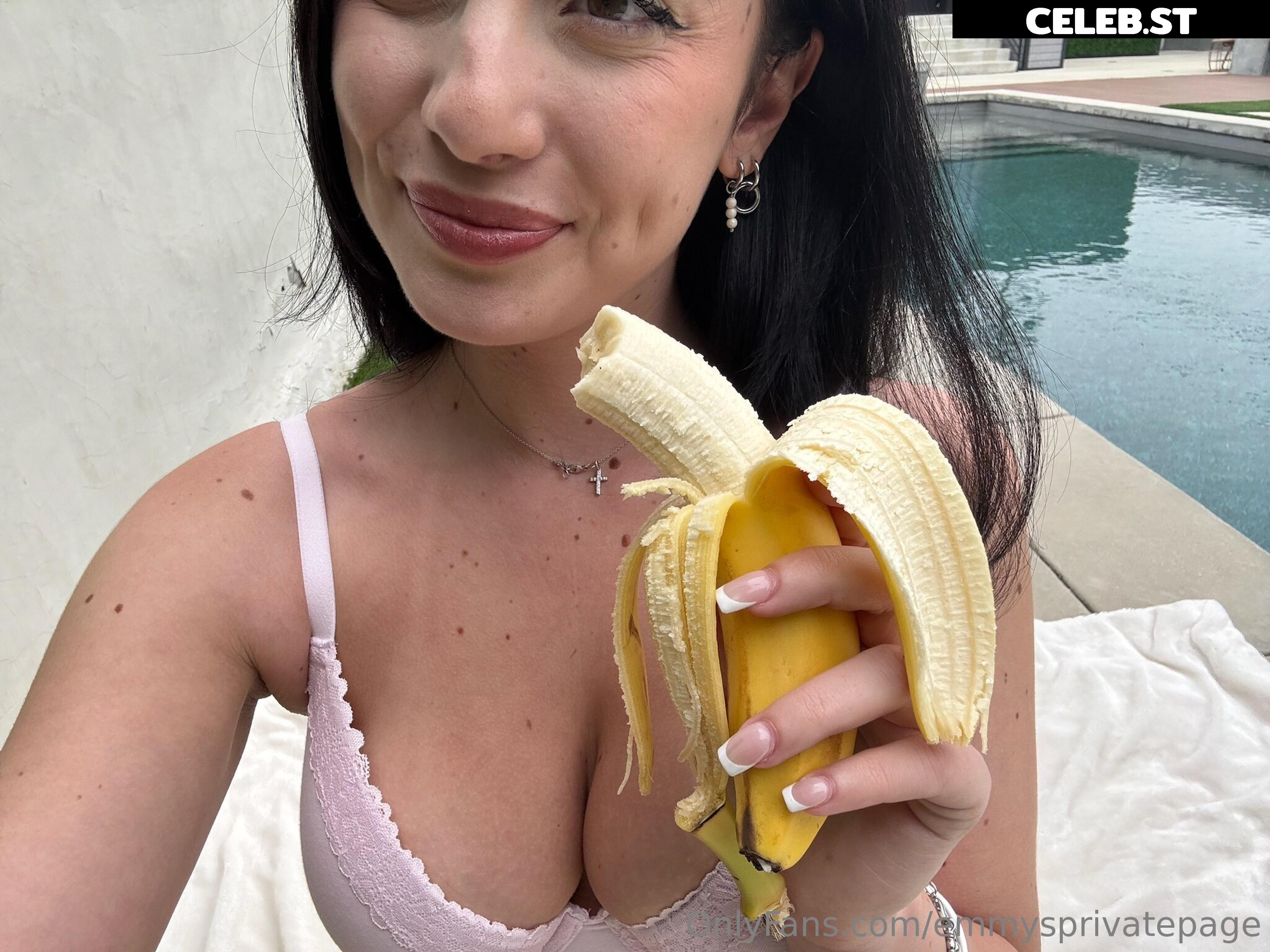 Hotblockchain / Emily Cocea / cryptobaddie1 Image 24905325
