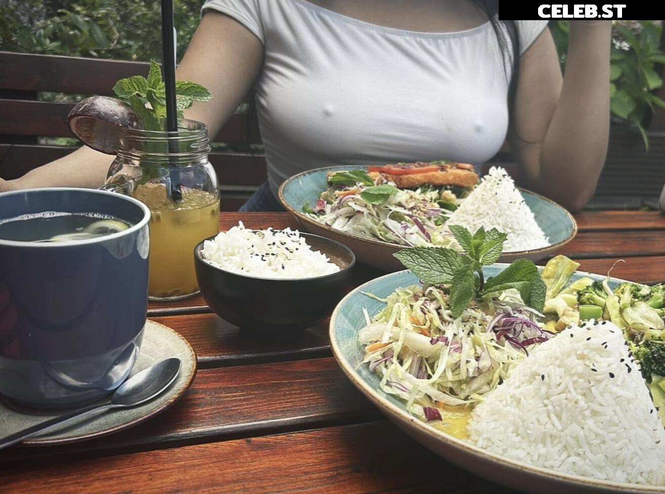 Badbxnny Image 2490775