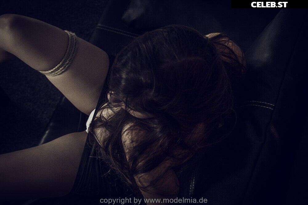 Mia Schmidt Image 2490123