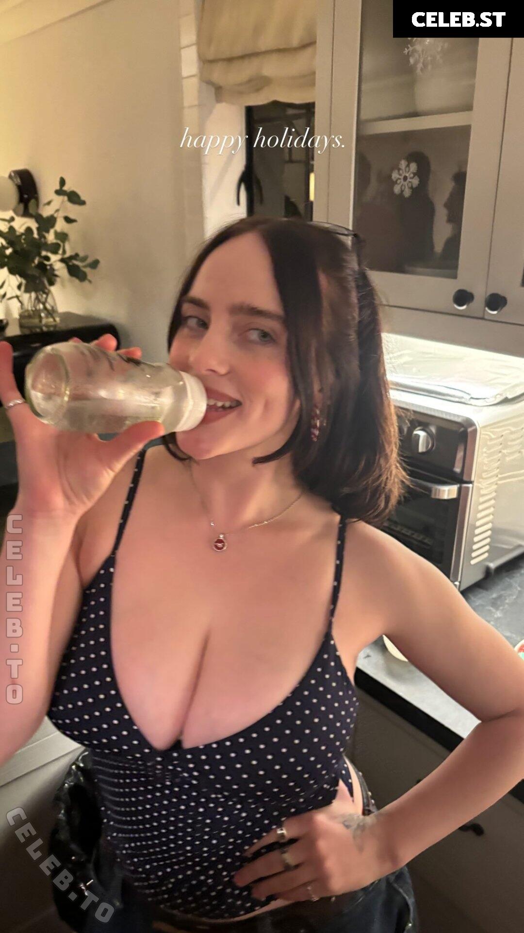 Billie Eilish Image 24875829