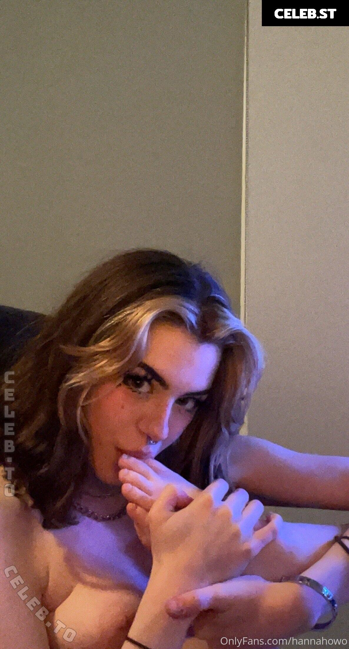 hannahowo Image 24875622