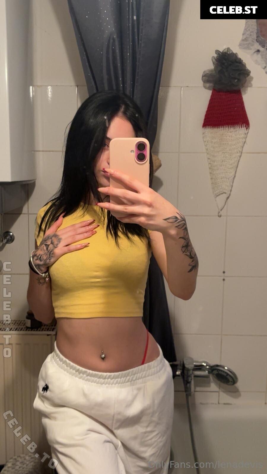 Lena Devis Image 24872717