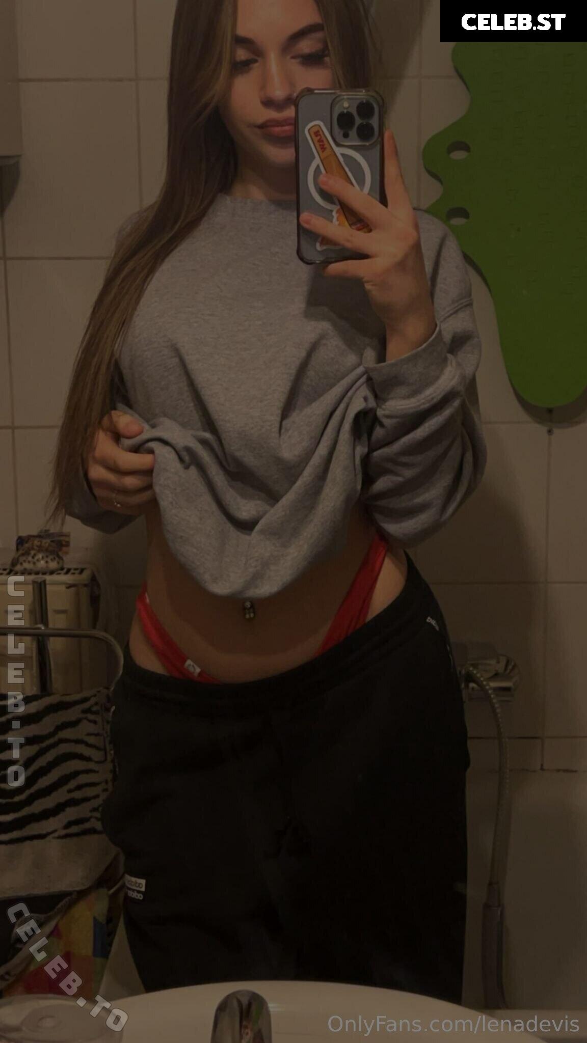 Lena Devis Image 24872760