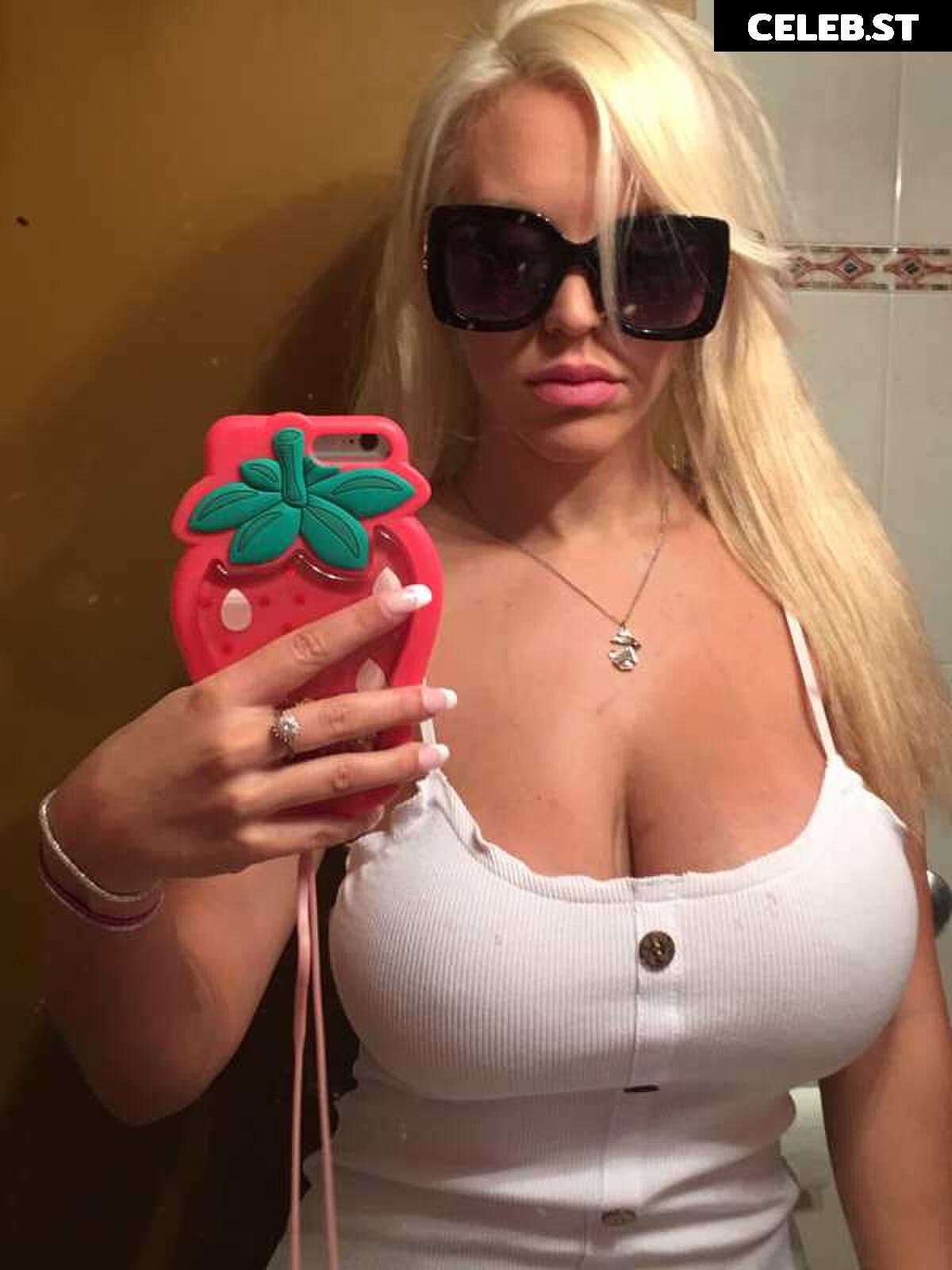 Blondie Fesser Image 24813434