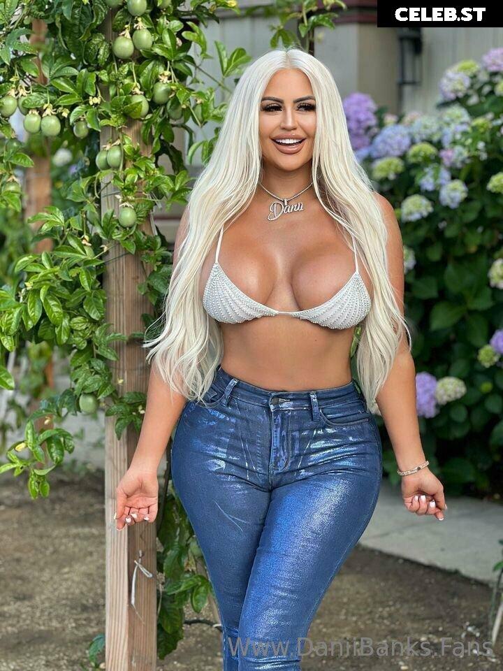 Danii Banks Image 24802862