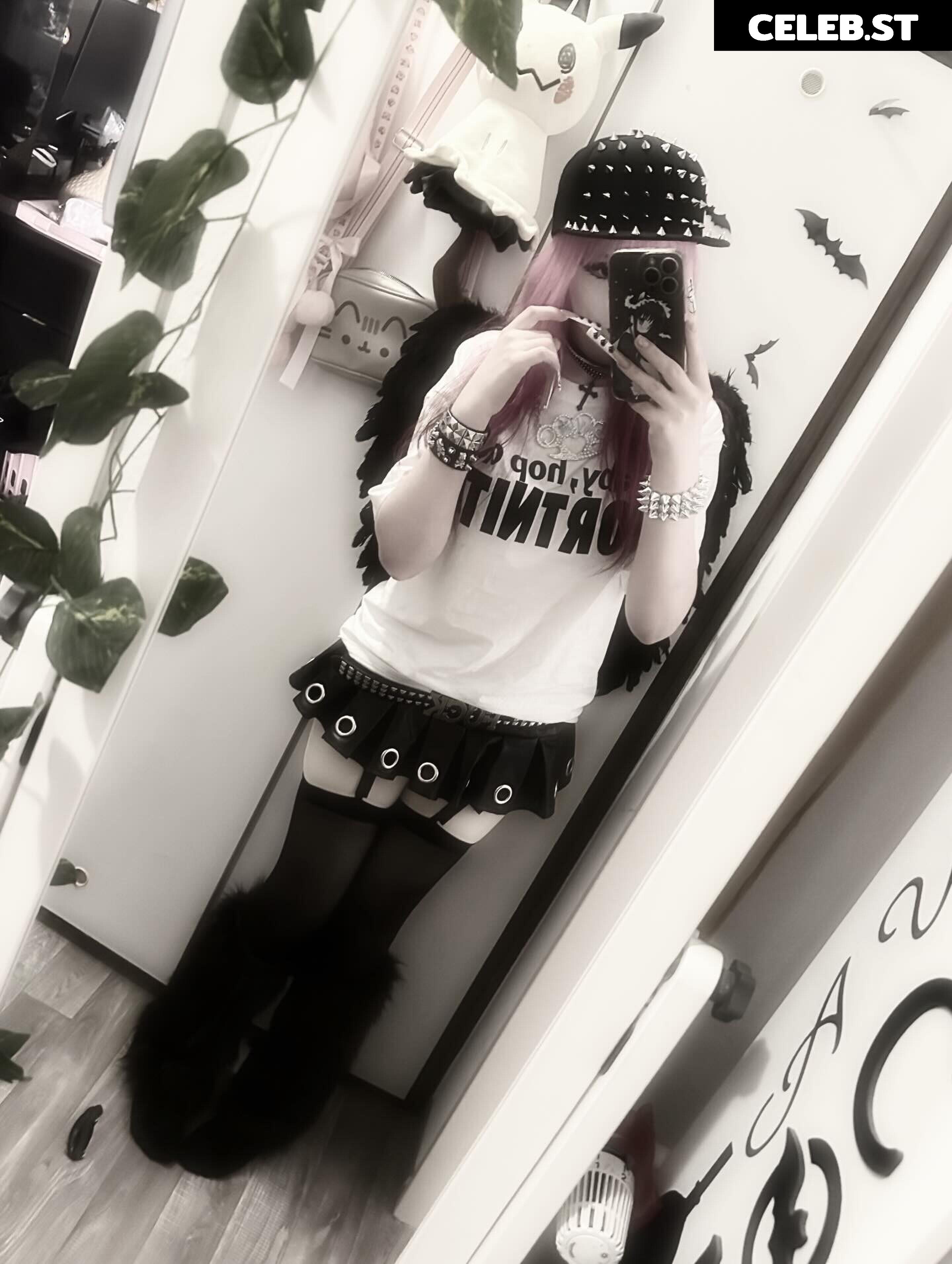 Blxxdy.Marie | StrawberryMilkshakeCos Image 24769927