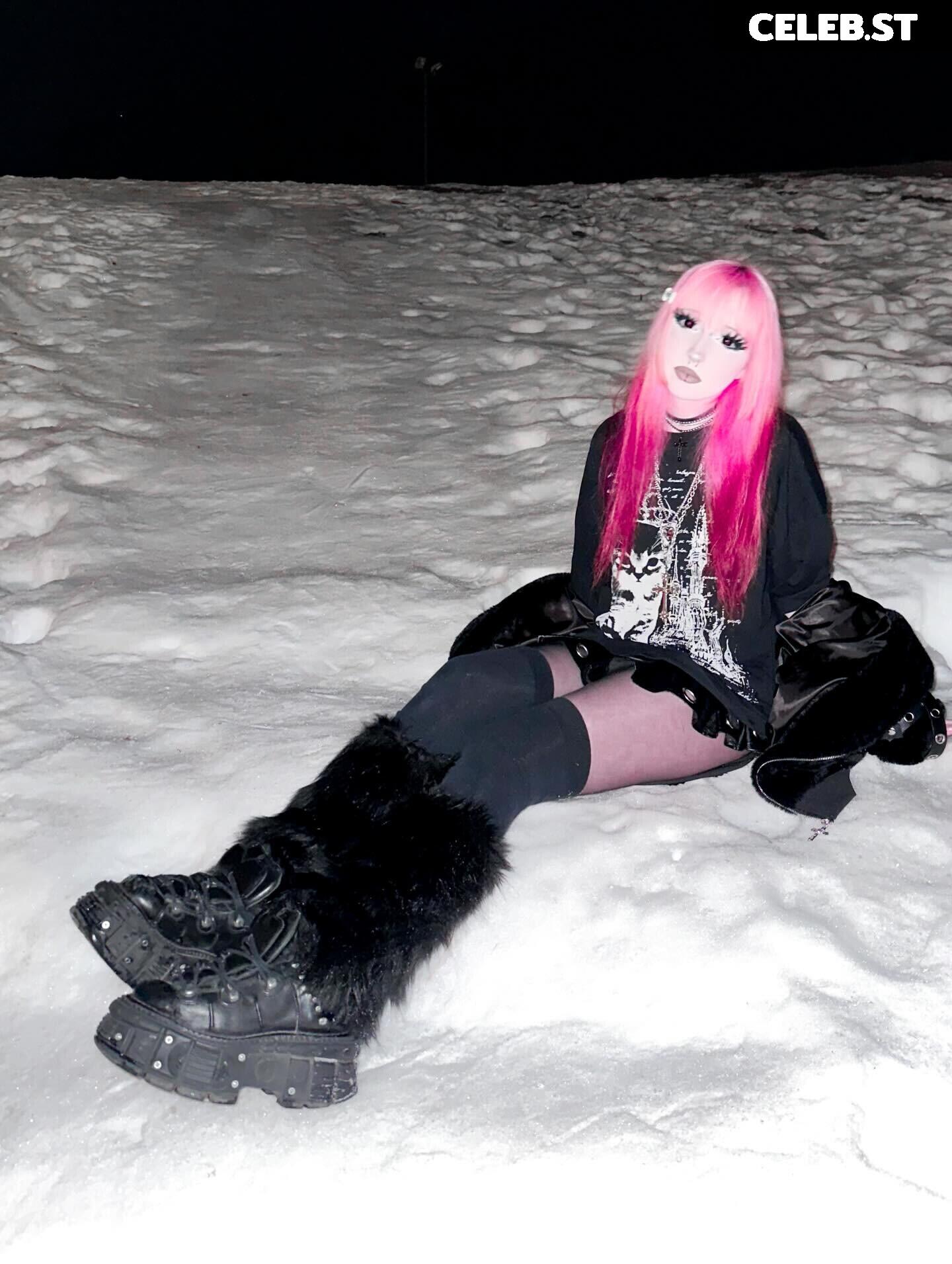Blxxdy.Marie | StrawberryMilkshakeCos Image 24769962
