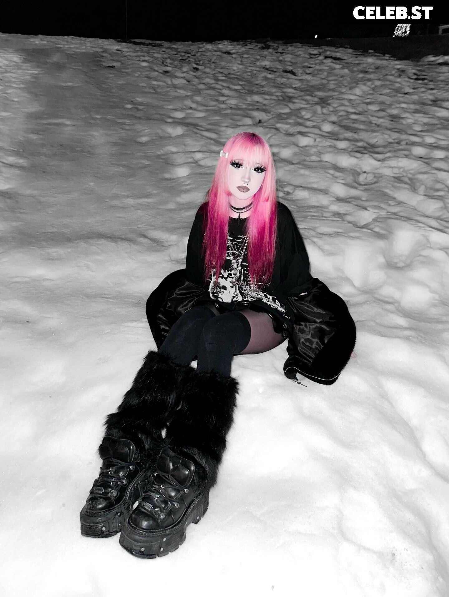 Blxxdy.Marie | StrawberryMilkshakeCos Image 24769961
