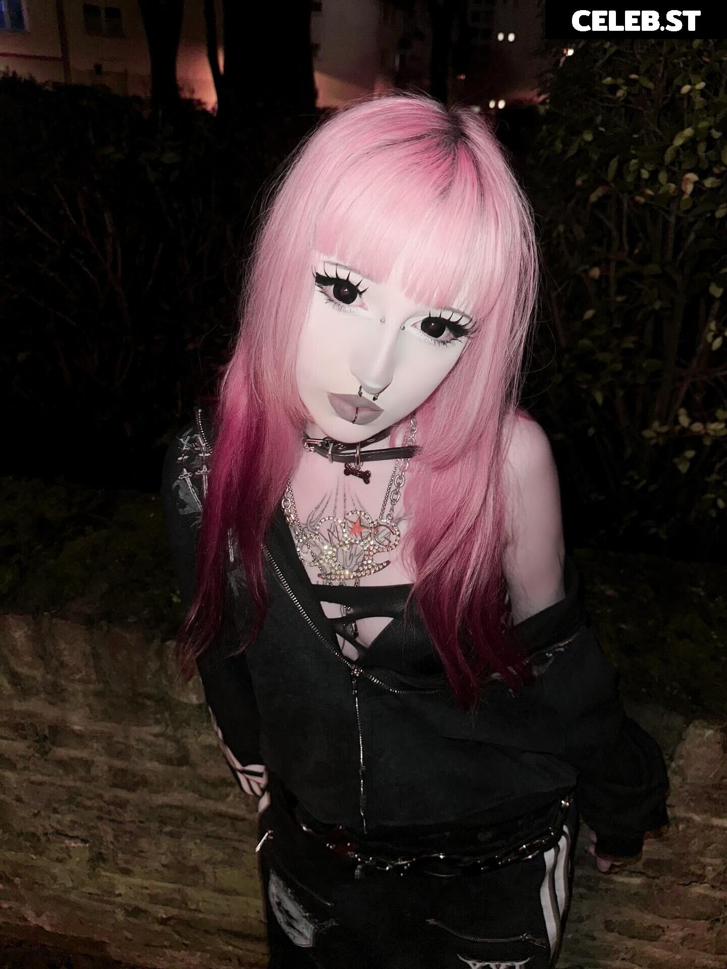 Blxxdy.Marie | StrawberryMilkshakeCos Image 24769967