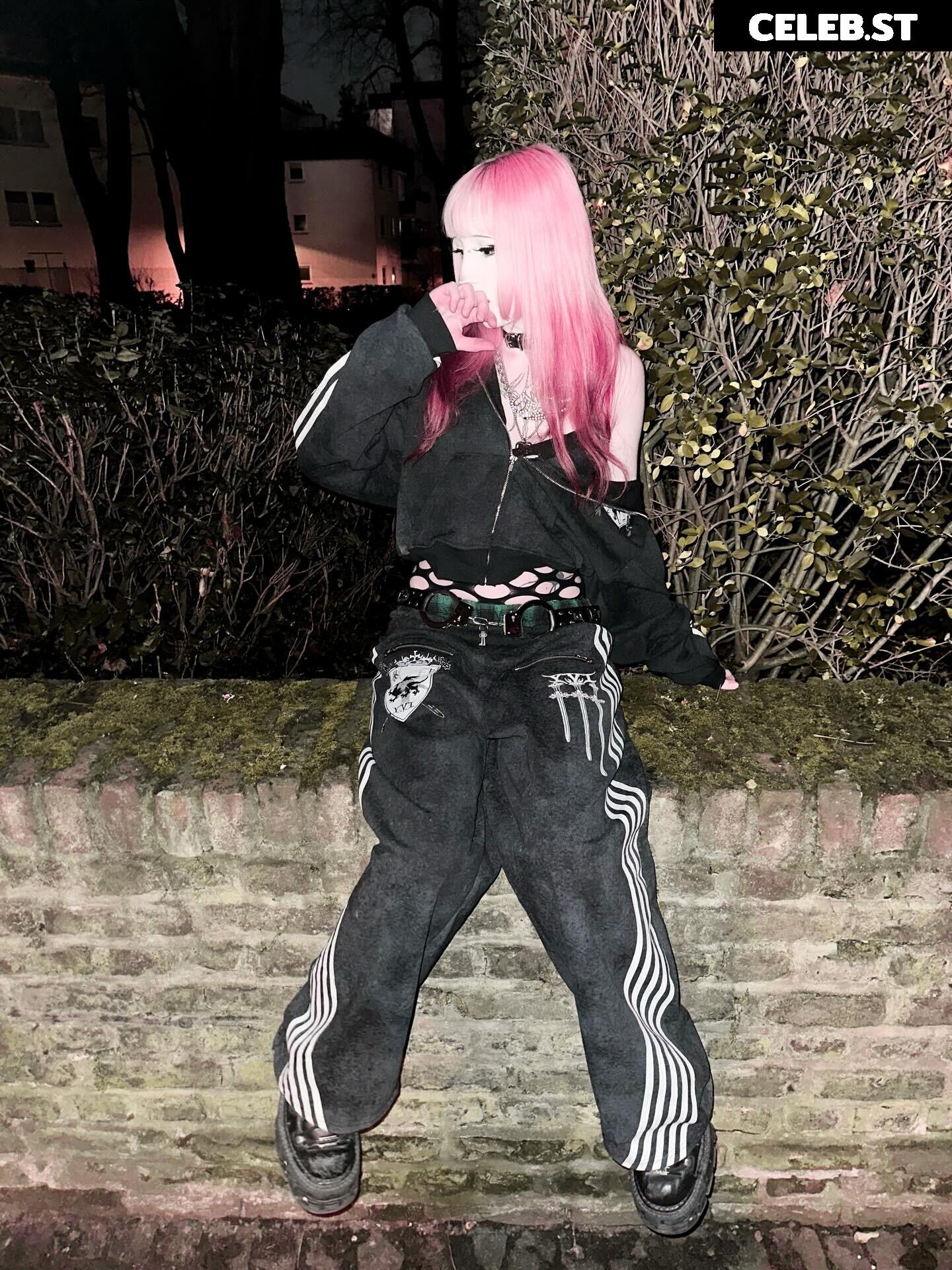 Blxxdy.Marie | StrawberryMilkshakeCos Image 24769969