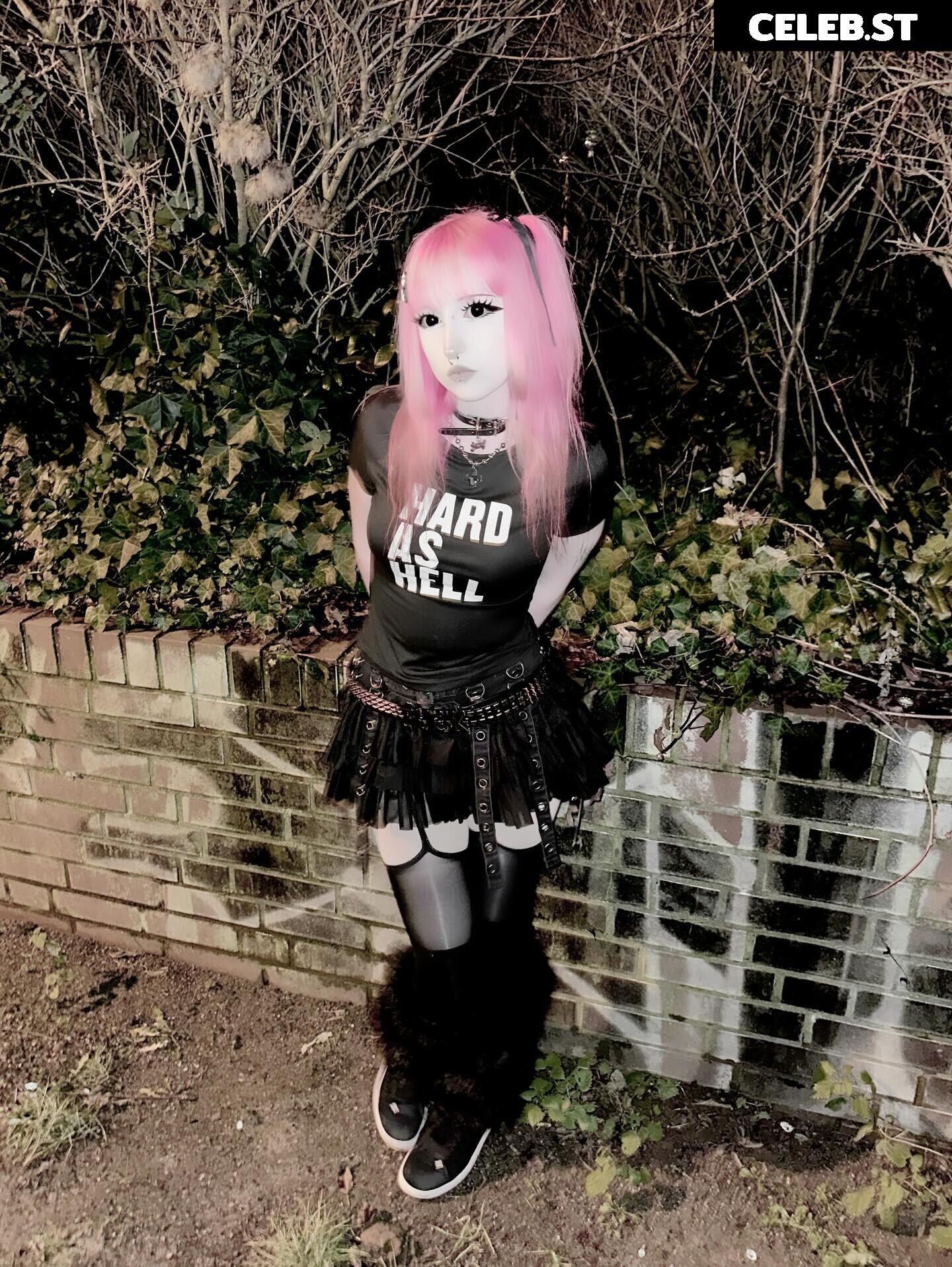 Blxxdy.Marie | StrawberryMilkshakeCos Image 24769950