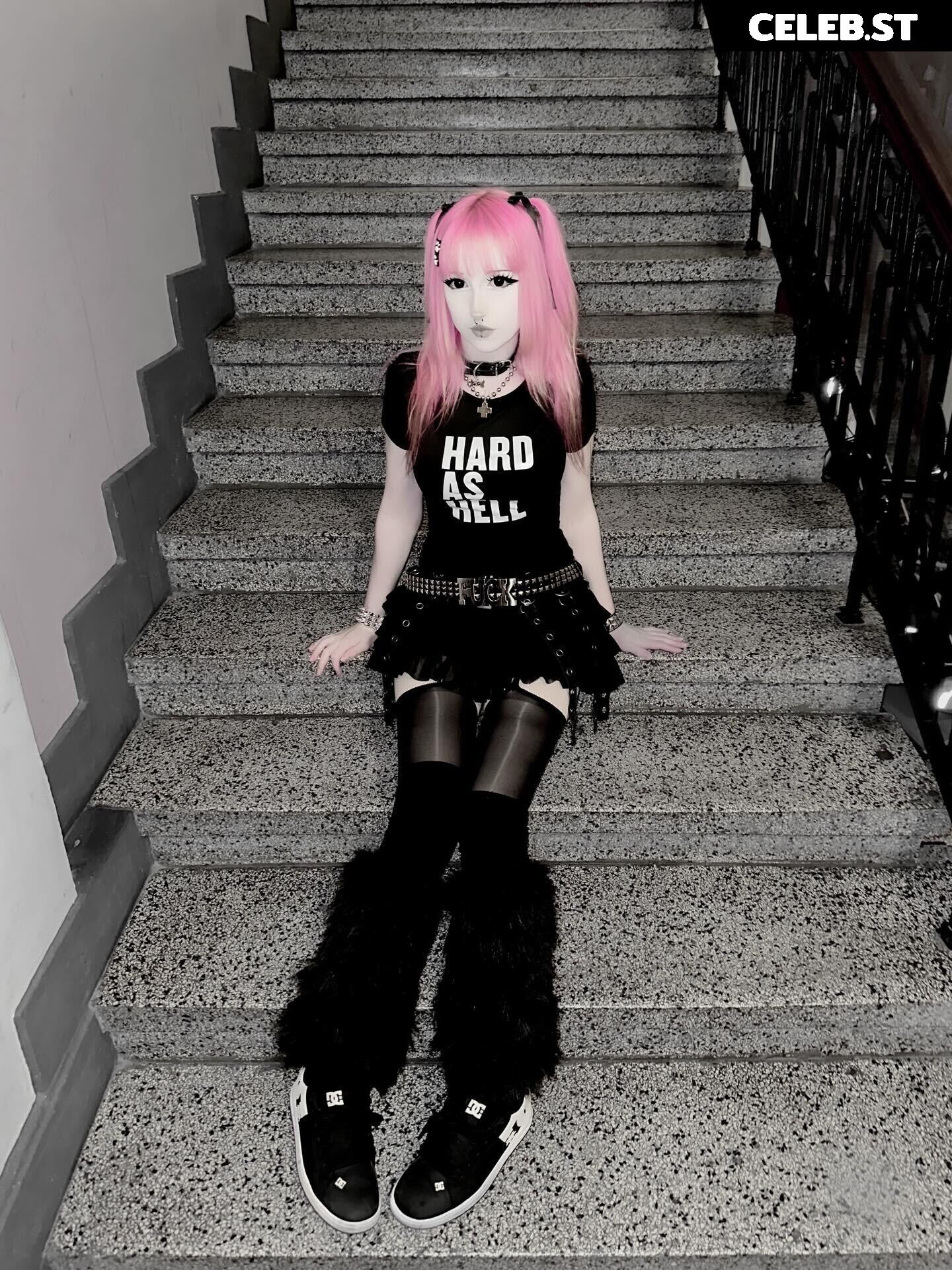 Blxxdy.Marie | StrawberryMilkshakeCos Image 24769958