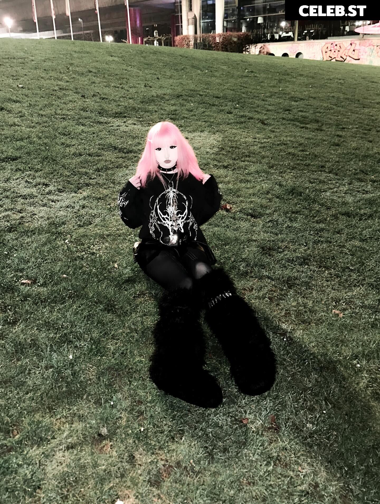 Blxxdy.Marie | StrawberryMilkshakeCos Image 24769943