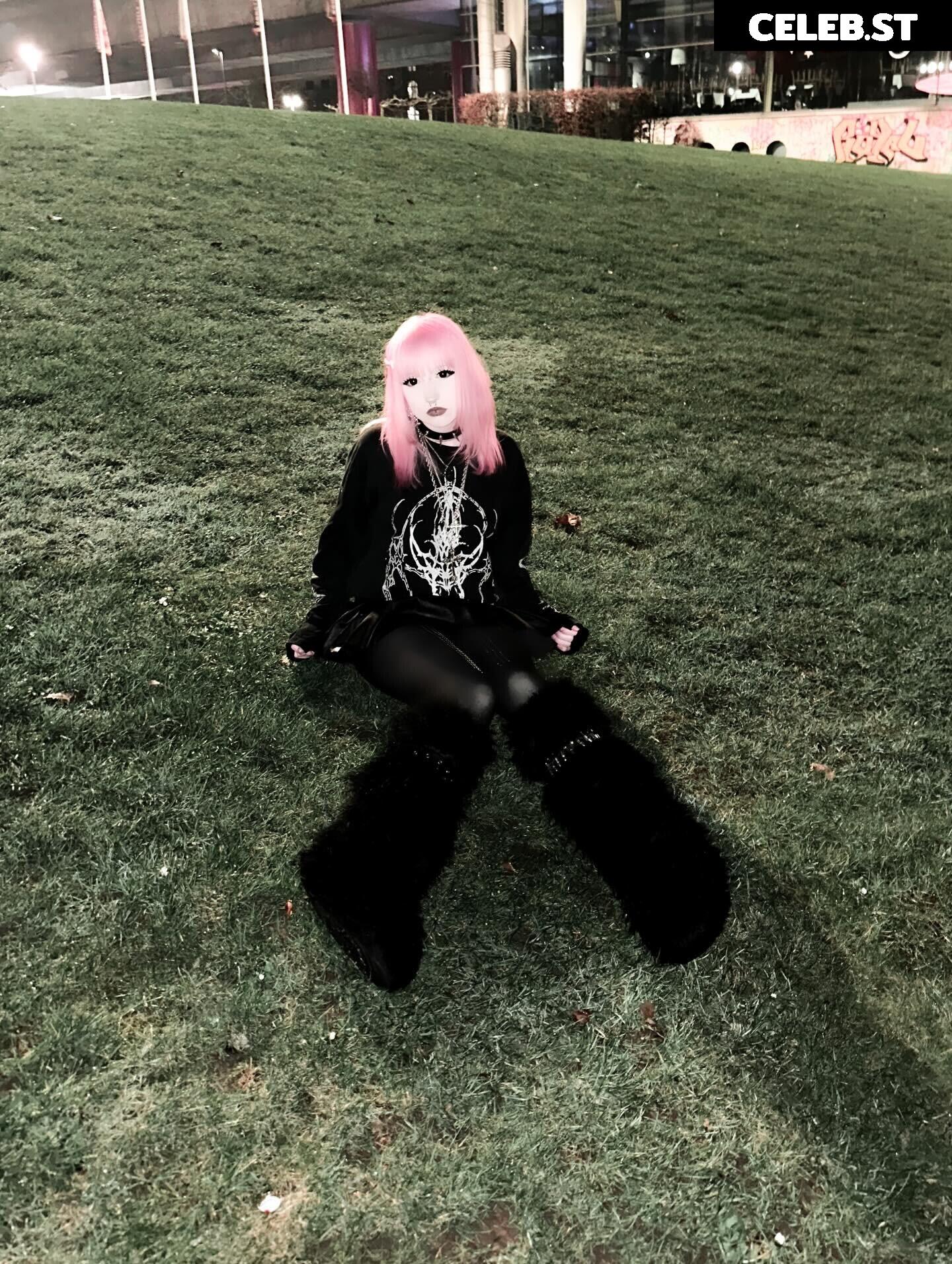Blxxdy.Marie | StrawberryMilkshakeCos Image 24769947